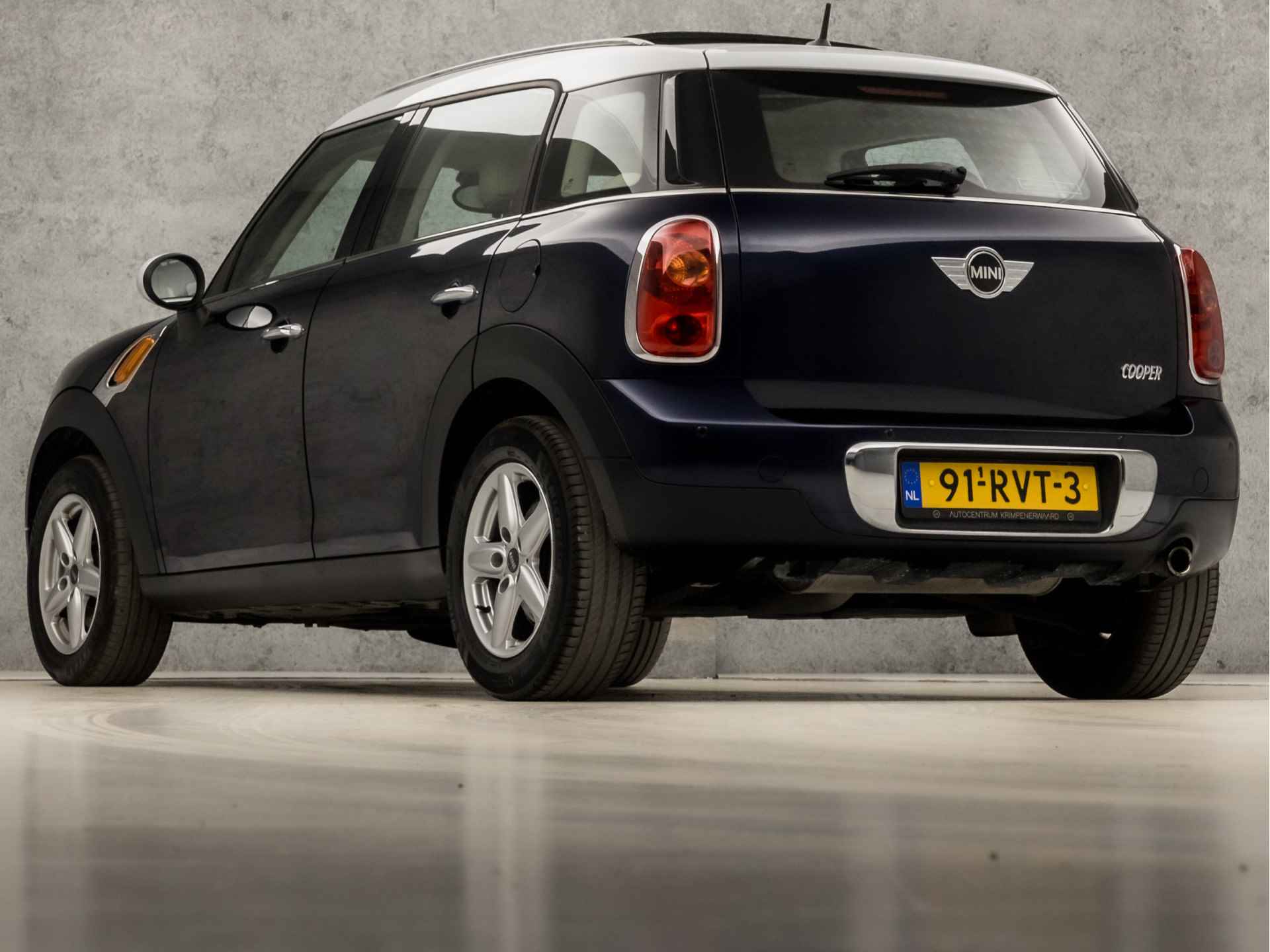 MINI Countryman 1.6 Cooper Luxury (PANORAMADAK, CLIMATE, STOELVERWARMING, CRUISE, LEDEREN SPORTSTOELEN, ARMSTEUN, PARKEERSENSOREN, NIEUWE APK, LM VELGEN, NIEUWSTAAT) - 3/31