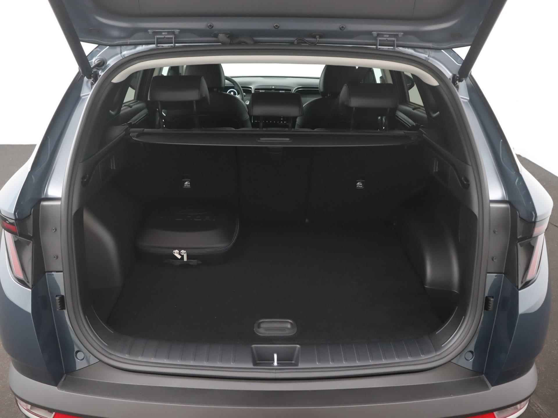 Hyundai Tucson 1.6 T-GDI PHEV Premium 4WD Incl. €6000,- korting - 27/29