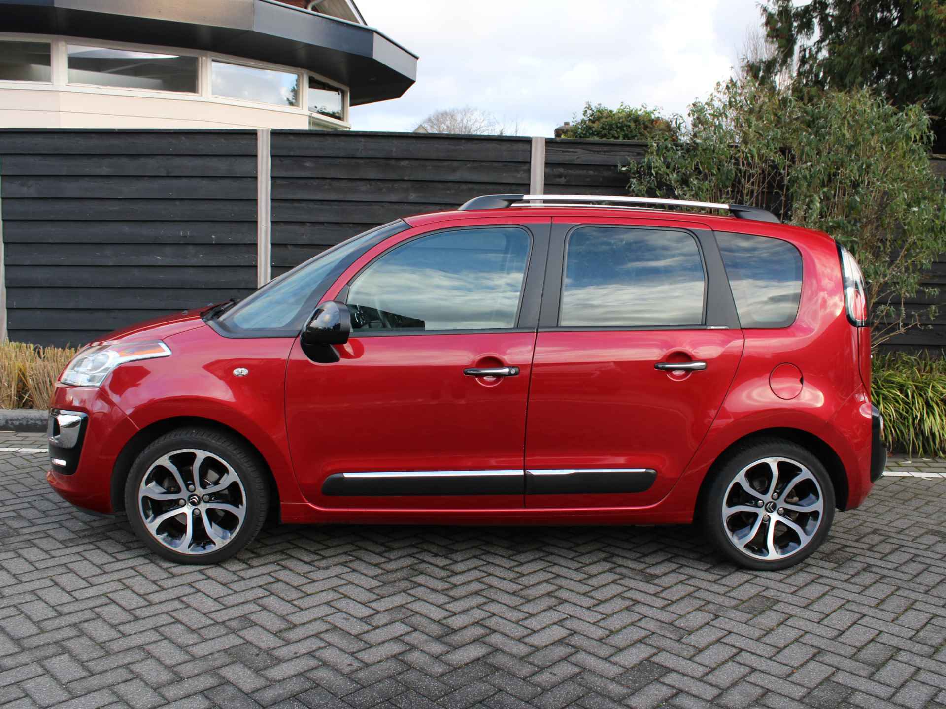 Citroën C3 Picasso 1.2 PureTech 110PK Exclusive Navigatie, Achteruitrijcamera, Climate Control, Bluetooth - 5/30