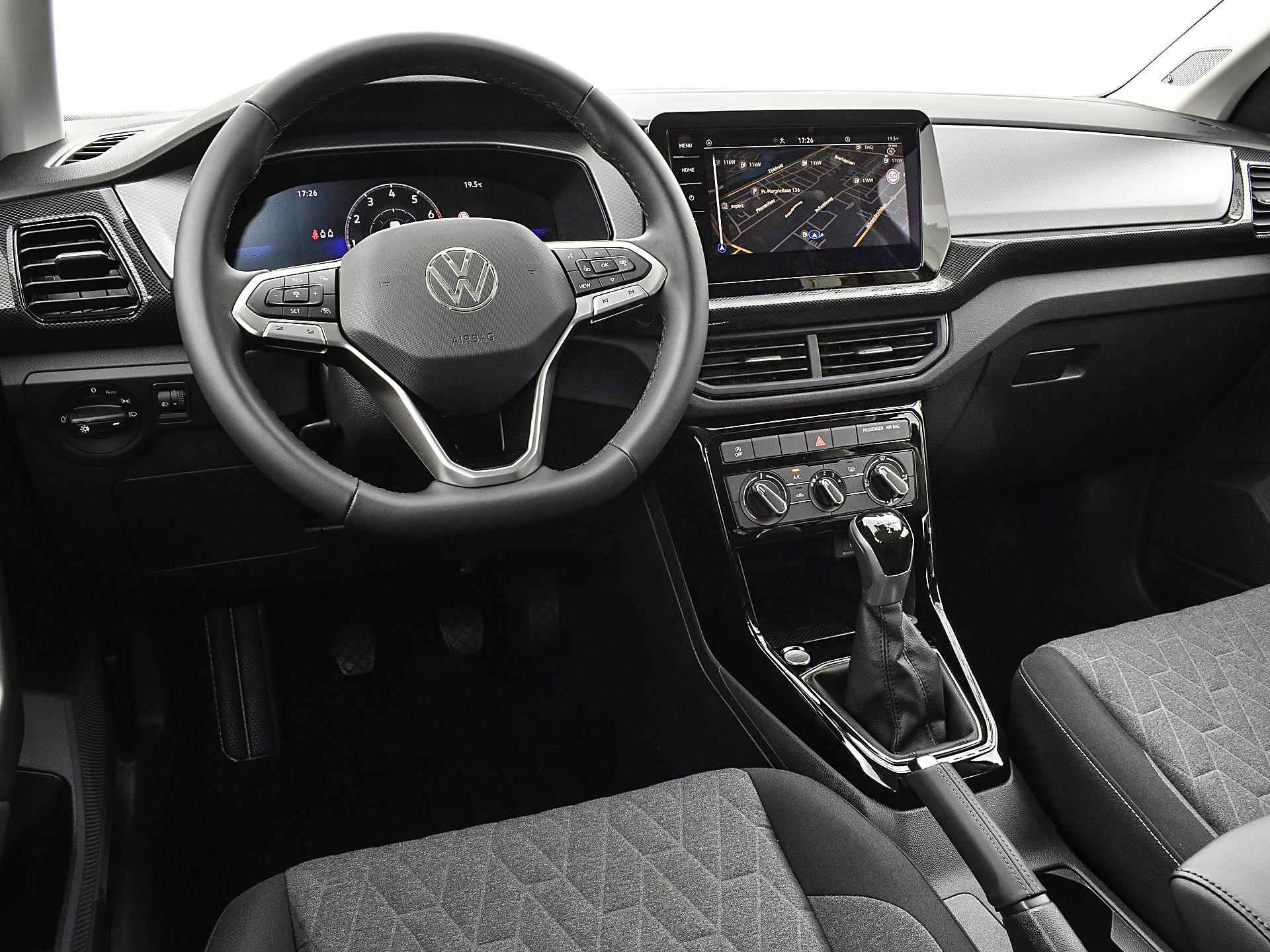 Volkswagen T-Cross Life Edition 1.0 TSI  70 kW / 95 PK · Multimedia pakket plus · Velgen 17'' lichtmetaal · MEGA SALE - 22/35