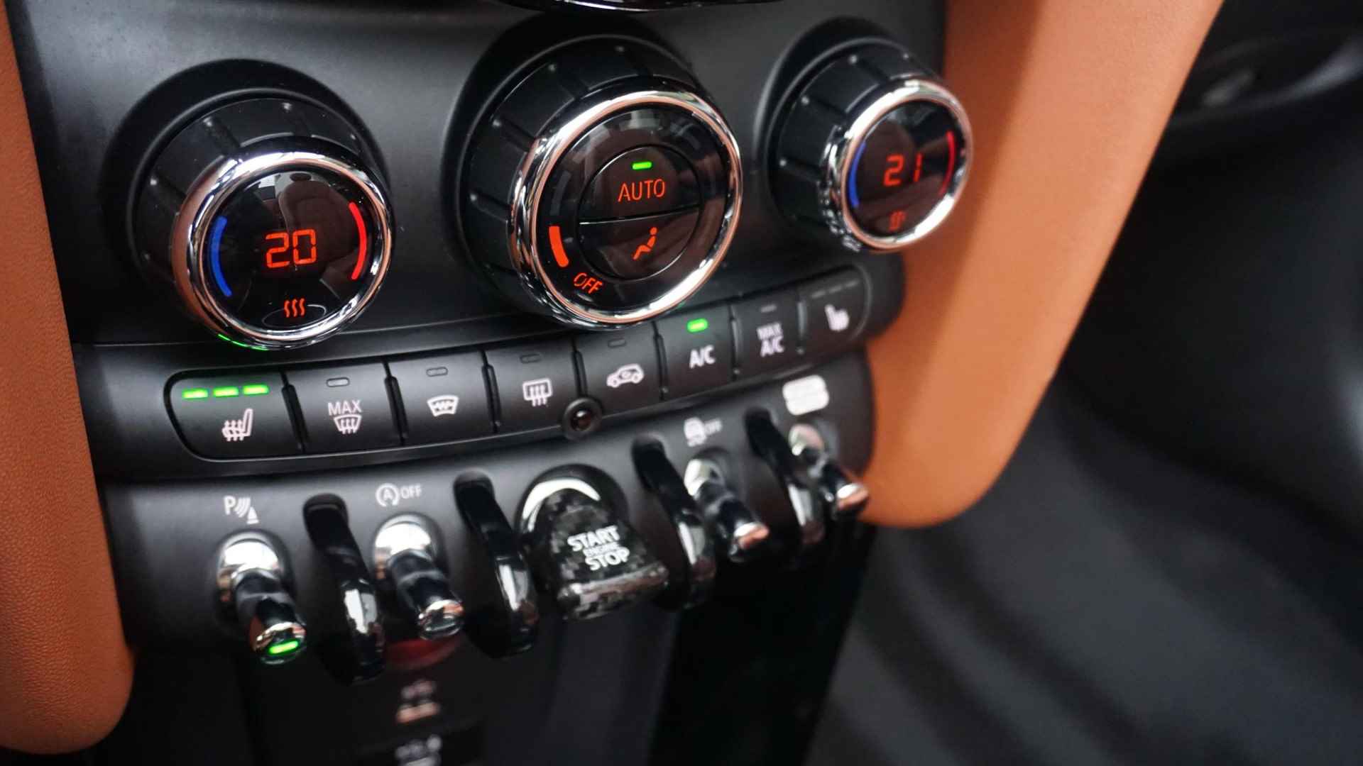 Mini John Cooper Works 2.0 231pk Cabriolet Chili Virtual Cockpit H&K Nappa Leder LED Head-up 18inch LM Black Optik *Complete Mini* - 18/58