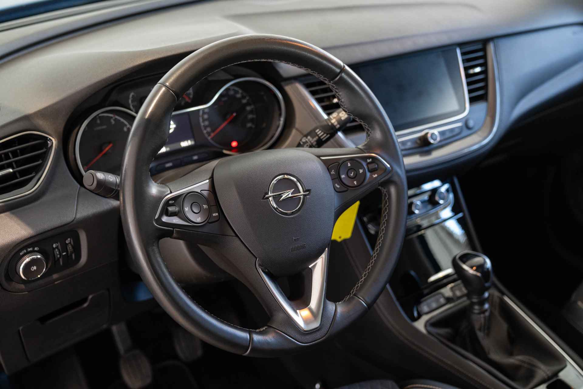 Opel Grandland X 1.2 Turbo Business Executive | Panoramadak | Navigatie | Camera | Dodehoek Sensor | AGR | Apple Carplay & Android Auto | - 15/37