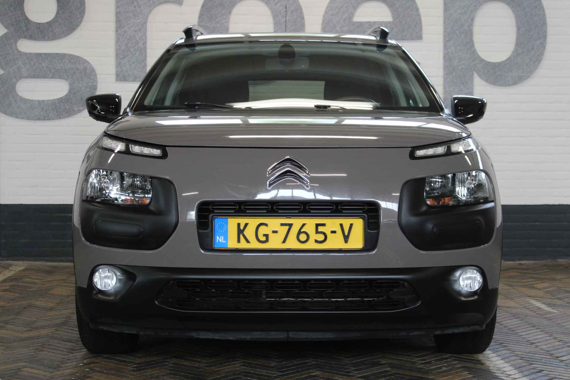 Citroën C4 Cactus 1.2 PureTech Shine | Incl. 12 maanden garantie | Navigatie | Cruise control | Climate control | DAB radio | Regensensor | 1e eigenaar | Parkeersensoren + Achteruitrijcamera | - 17/43