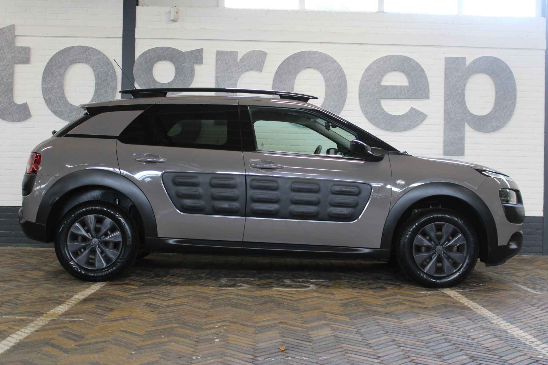 Citroën C4 Cactus 1.2 PureTech Shine | Incl. 12 maanden garantie | Navigatie | Cruise control | Climate control | DAB radio | Regensensor | 1e eigenaar | Parkeersensoren + Achteruitrijcamera | - 19/43