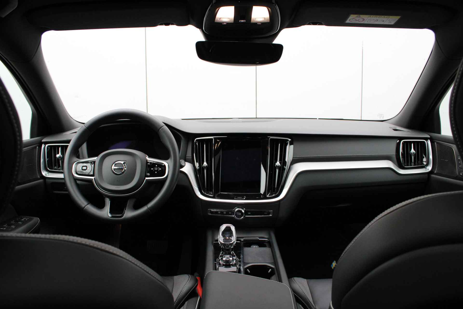 Volvo V60 B4 Ultimate Dark | Panorama Dak | Head up Display | Bodykit | Trekhaak | - 30/35