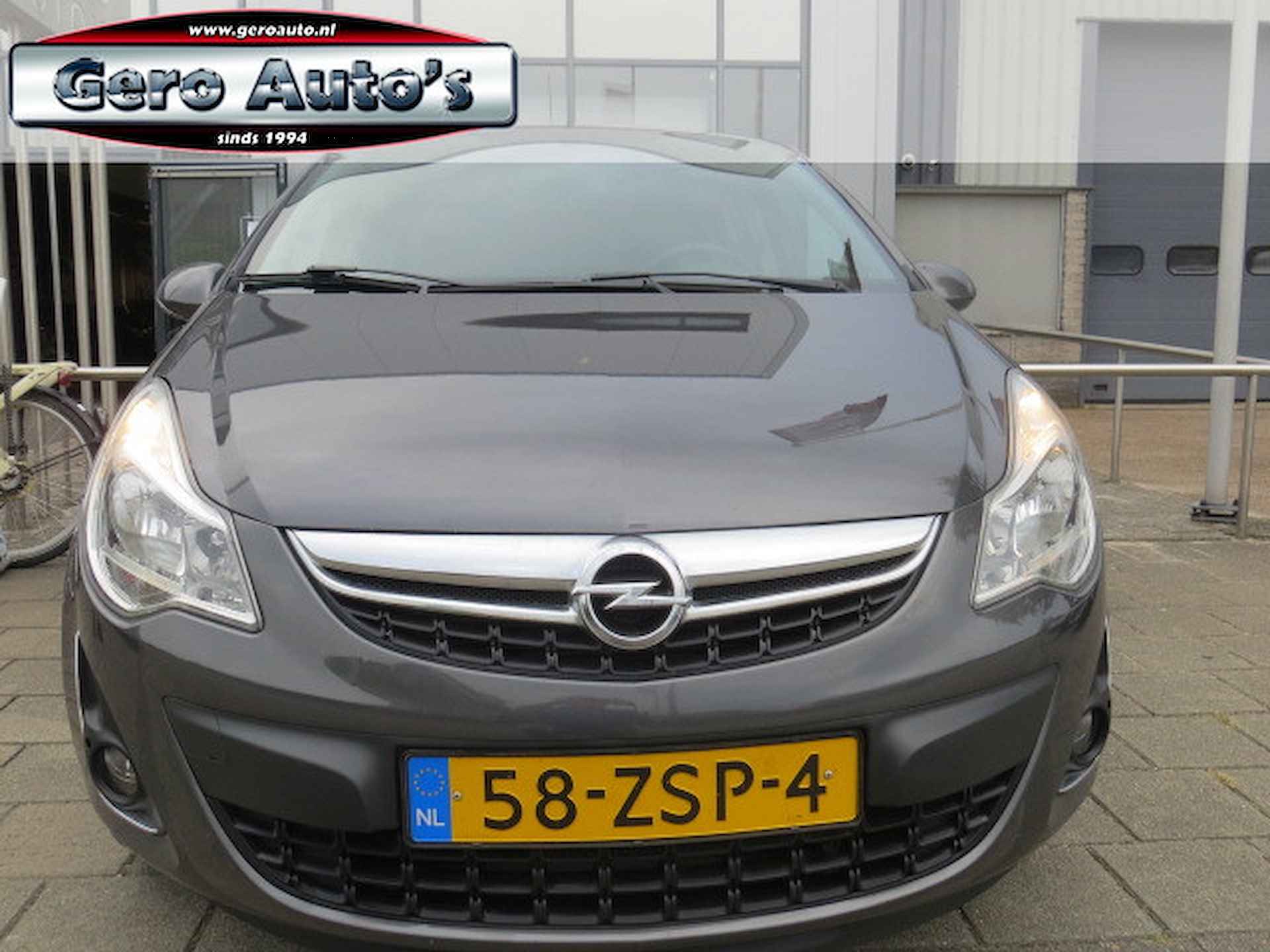 Opel Corsa 1.2 EcoFlex Anniversay Edition LPG 5 deurs ,airco lmv elec pakket - 15/18