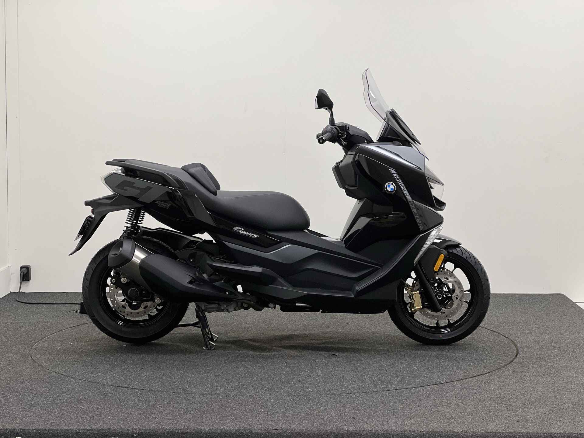 BMW C 400 GT Triple Black,Full option,TFT, BTW! - 2/16