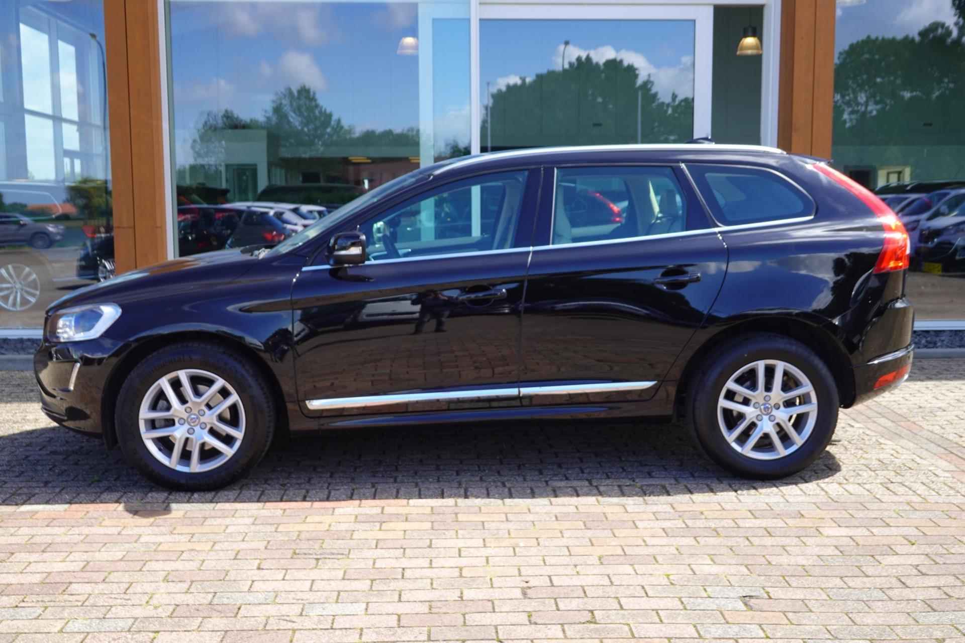 Volvo XC60 2.0 T5 FWD Polar+ - 3/47