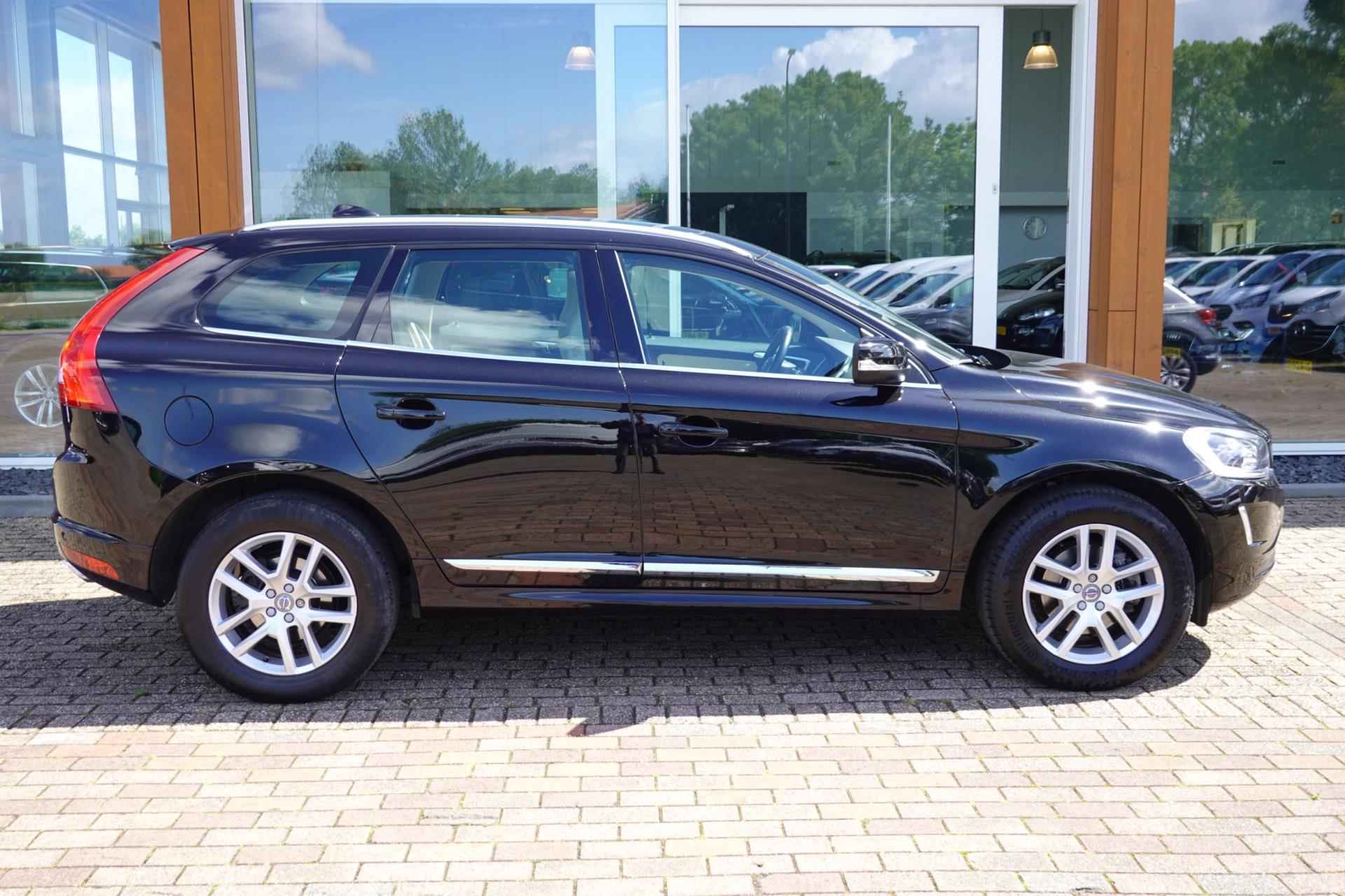 Volvo XC60 2.0 T5 FWD Polar+ - 6/47