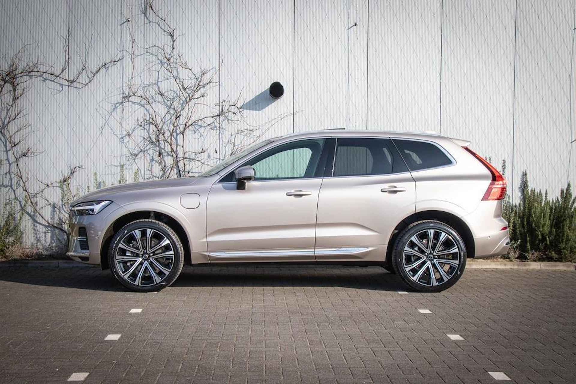 Volvo XC60 Recharge T6 Ultimate Bright | Luchtvering | Adaptive cruise control | Bowers & Wilkins audio | | Head-up display | 360 Camera | Leder | Stoelmassage - 5/24