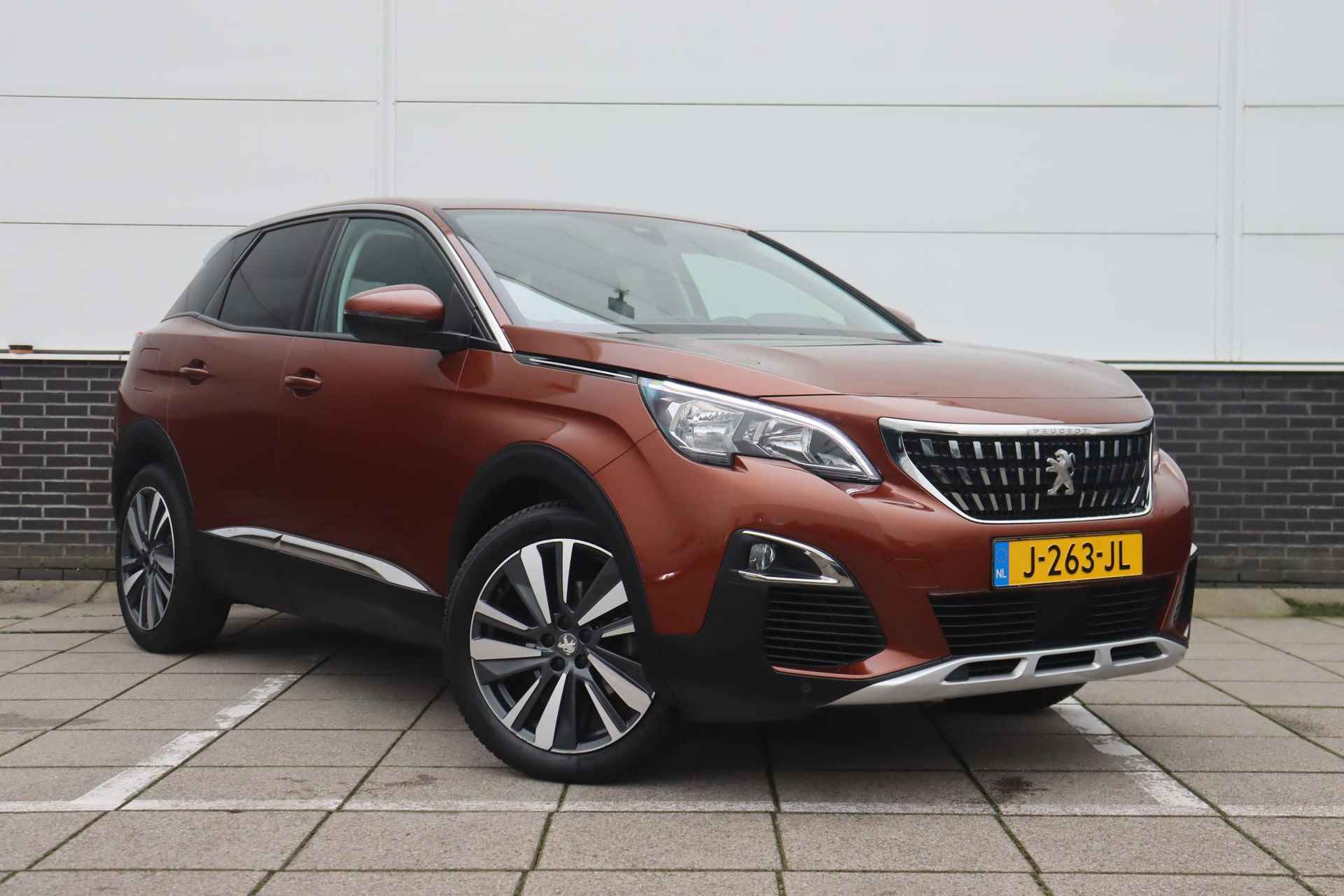 Peugeot 3008 1.2 PureTech Allure * Camera * Navi * Apple Carplay * - 3/43