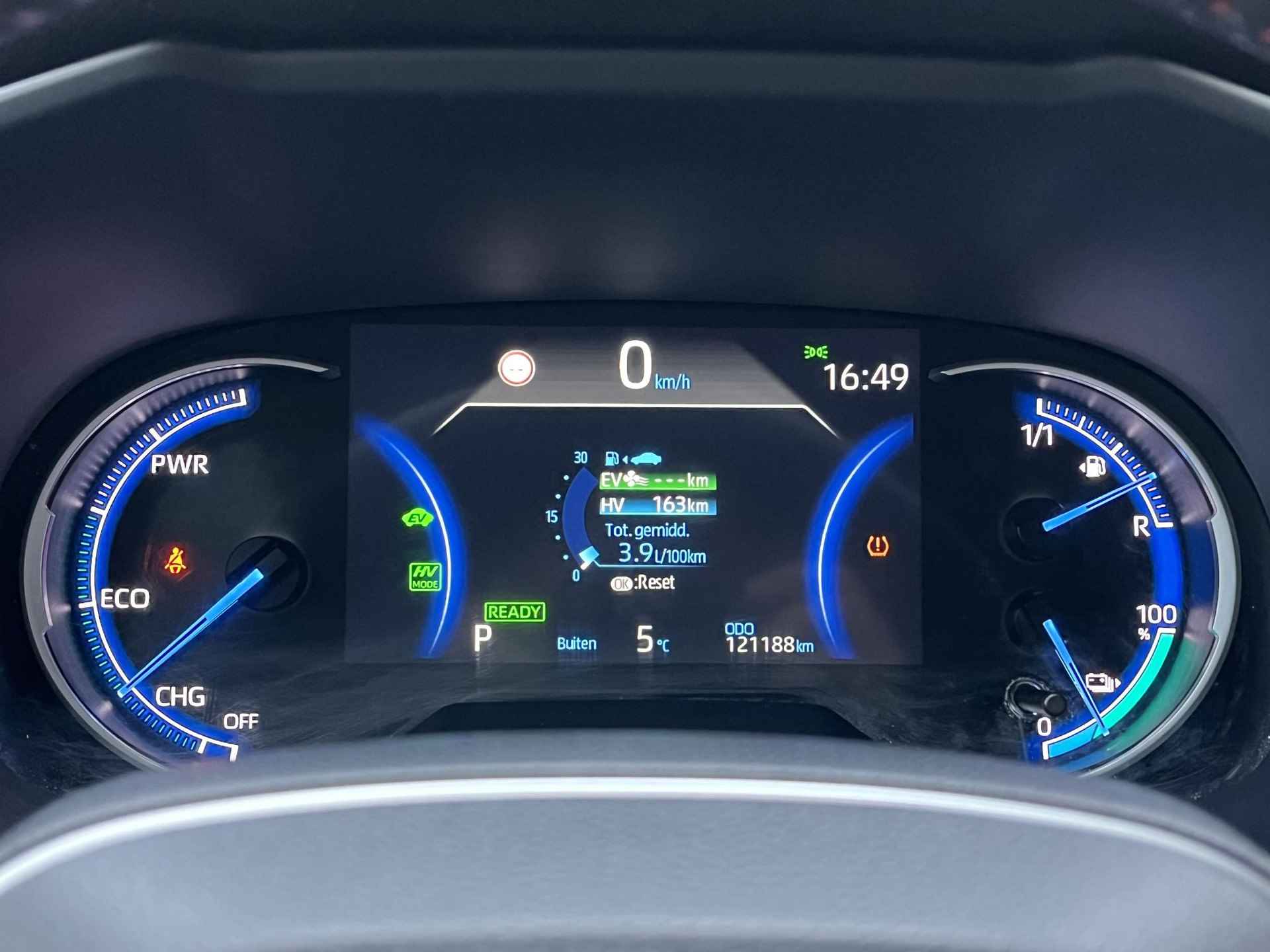 Toyota RAV4 2.5 Plug-in Hybrid AWD Business Plus Trekhaak | 1500kg trekgewicht | Leder | Apple Carplay/Android Auto | Stoel/Stuurverwarming | Adaptive cruise control | Buitenspiegels elektr. Inklapbaar | - 4/42