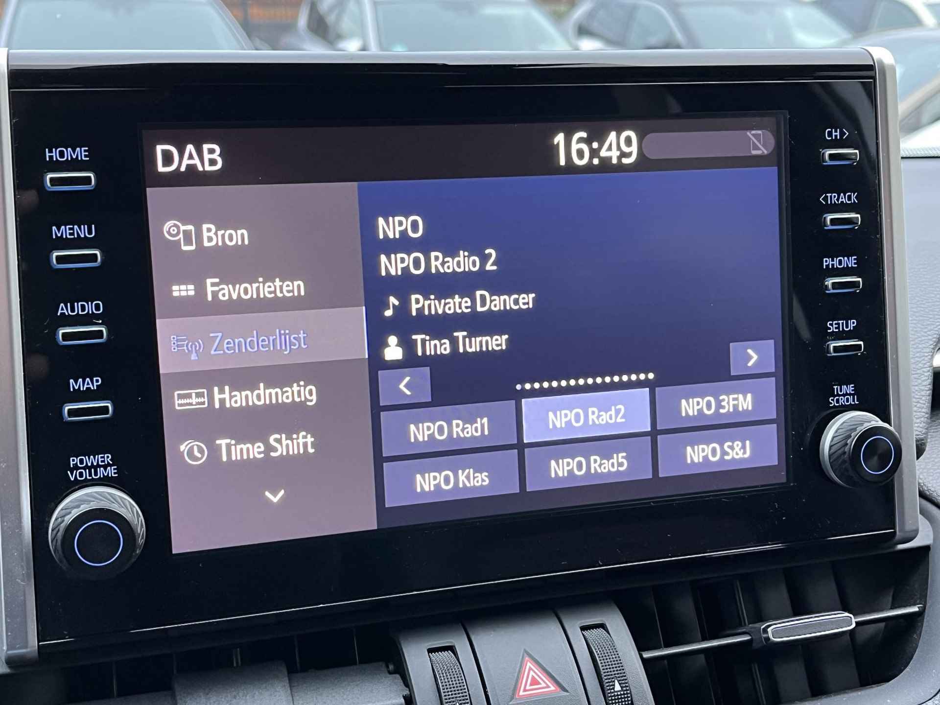 Toyota RAV4 2.5 Plug-in Hybrid AWD Business Plus Trekhaak | 1500kg trekgewicht | Leder | Apple Carplay/Android Auto | Stoel/Stuurverwarming | Adaptive cruise control | Buitenspiegels elektr. Inklapbaar | - 9/42