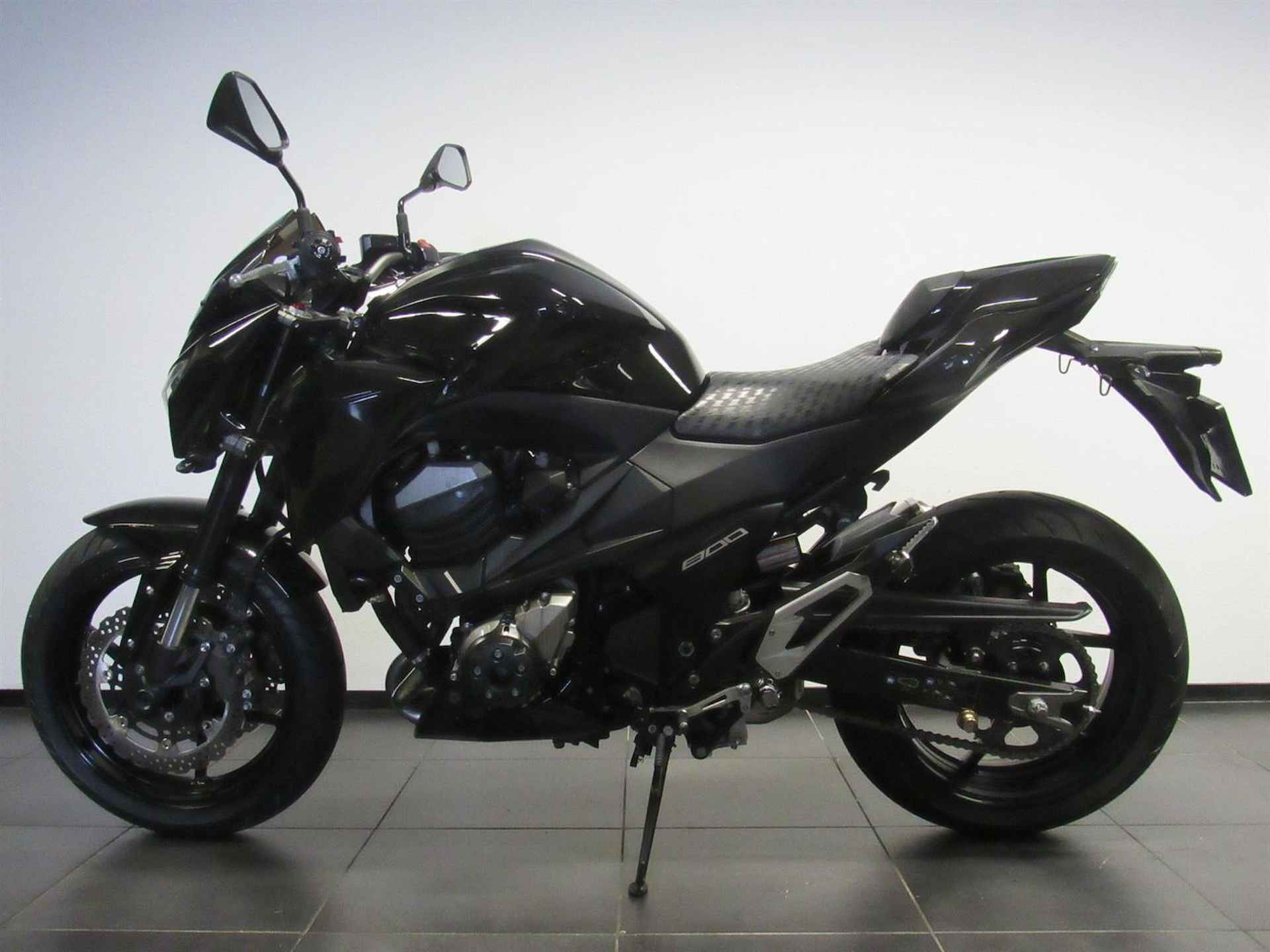 Kawasaki Z 800 - 2013 - 4/14