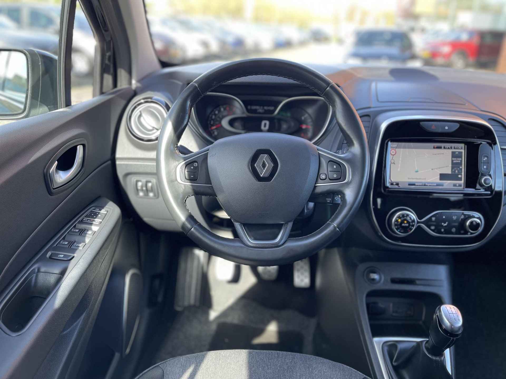 Renault Captur 0.9 TCe Intens | Navigatie | Camera | Apple Carplay/Android Auto | Keyless Entry | Park. Sensoren | Cruise & Climate Control | Rijklaarprijs! - 14/26