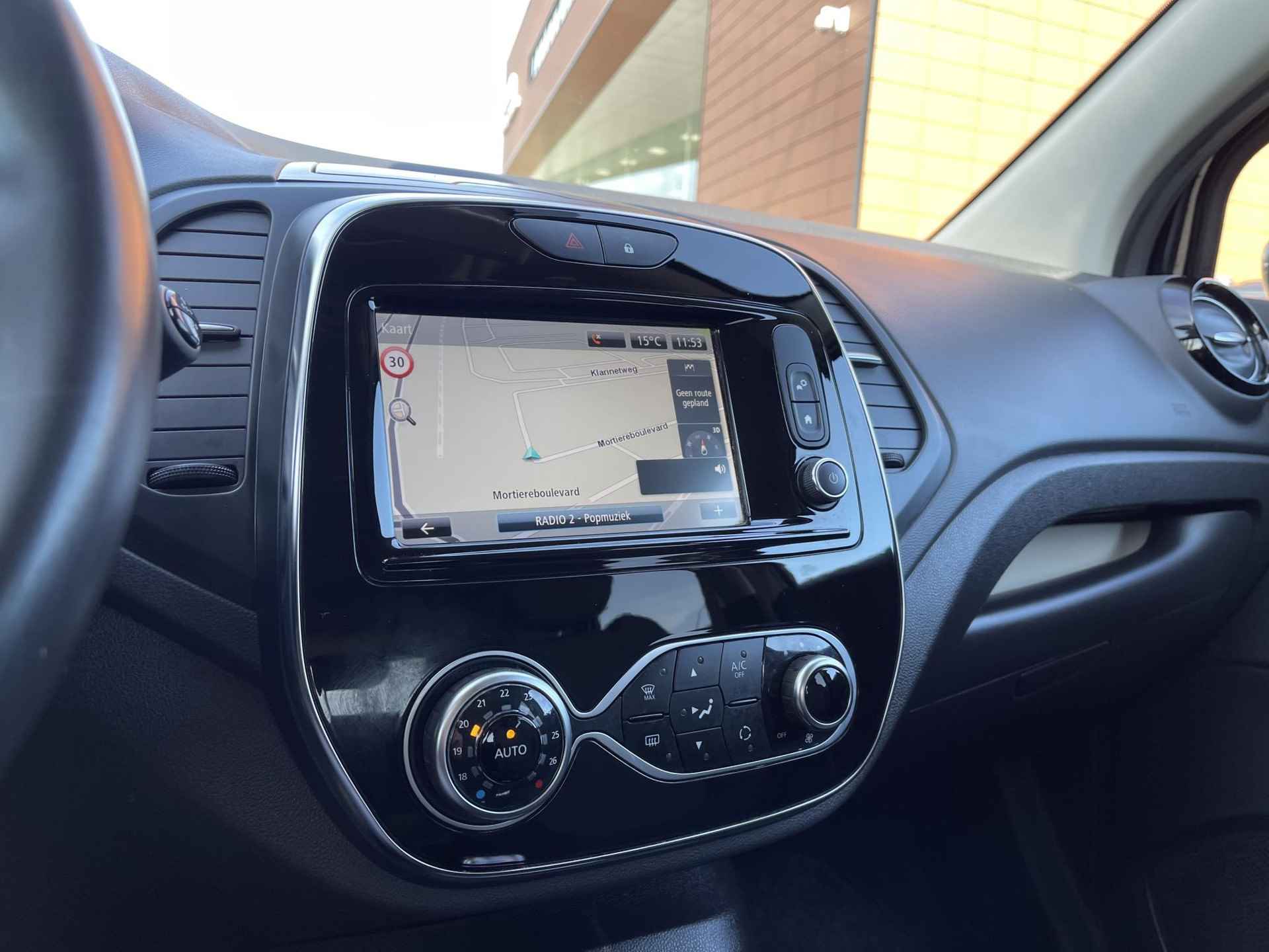 Renault Captur 0.9 TCe Intens | Navigatie | Camera | Apple Carplay/Android Auto | Keyless Entry | Park. Sensoren | Cruise & Climate Control | Rijklaarprijs! - 15/26