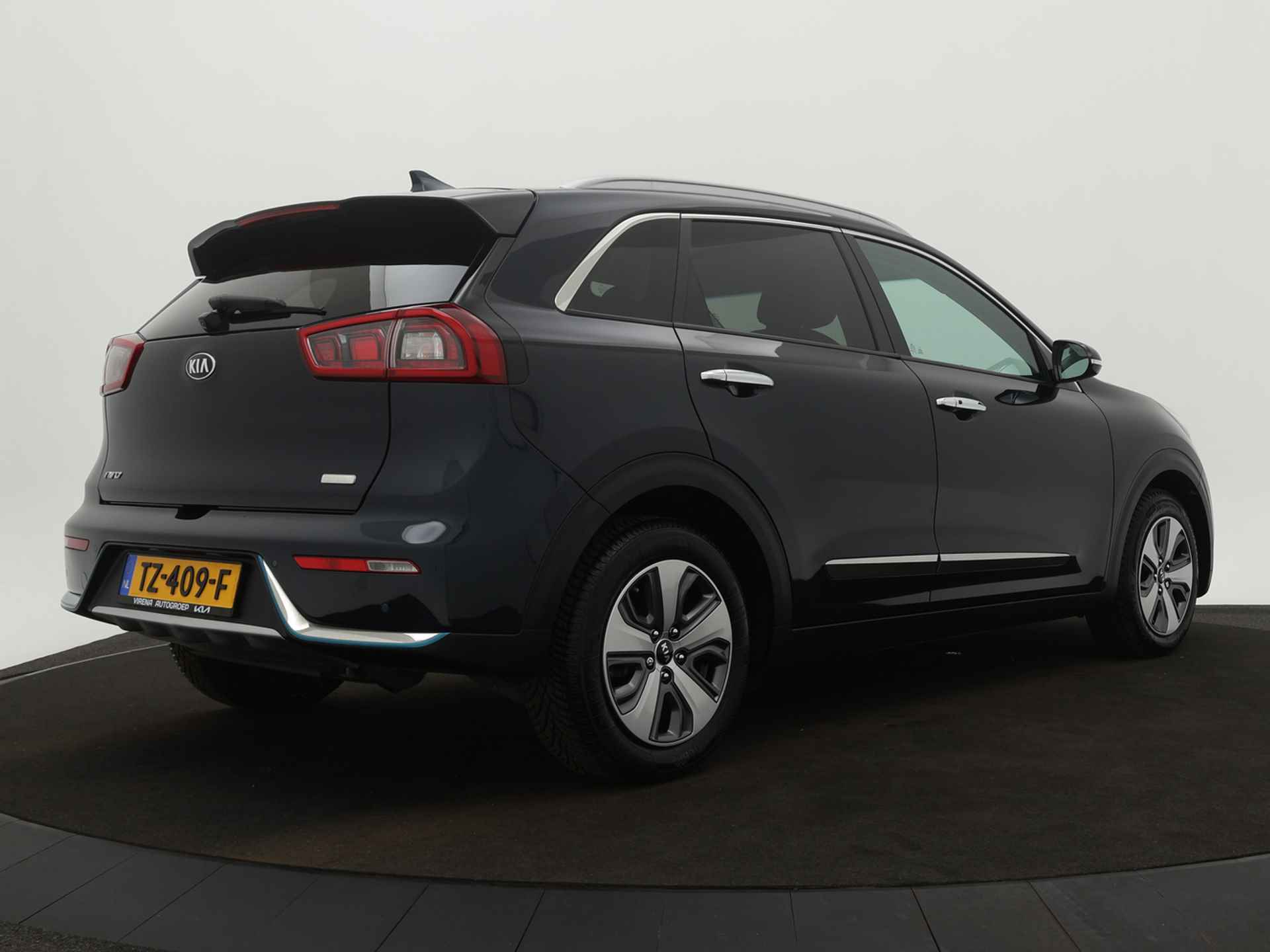 Kia Niro 1.6 GDi PHEV DynamicPlusLine - Lederen bekleding - Navigatie - Stoelverwarming - Climate Control - Fabrieksgarantie tot 11-2025 - 9/49