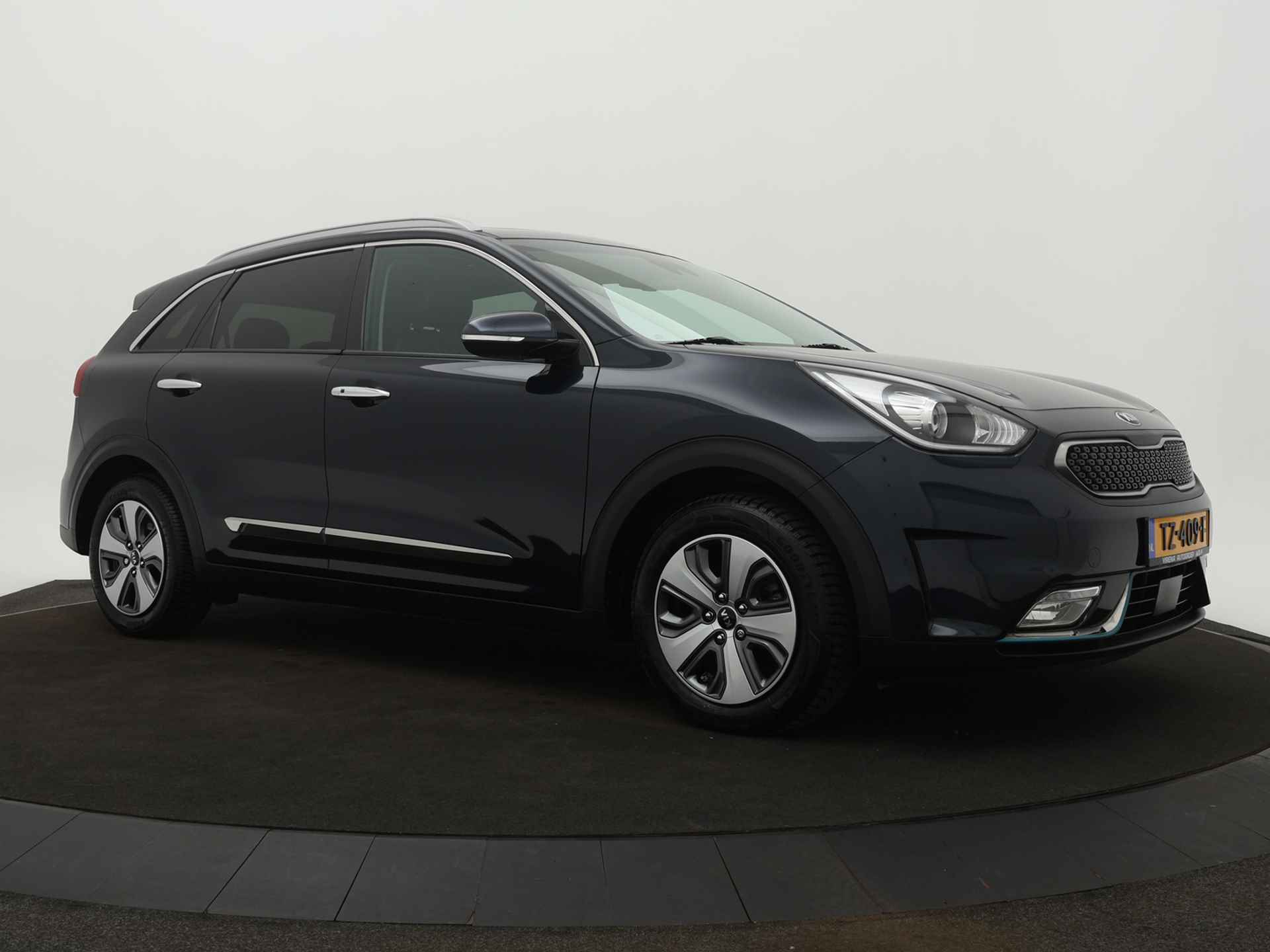 Kia Niro 1.6 GDi PHEV DynamicPlusLine - Lederen bekleding - Navigatie - Stoelverwarming - Climate Control - Fabrieksgarantie tot 11-2025 - 11/49