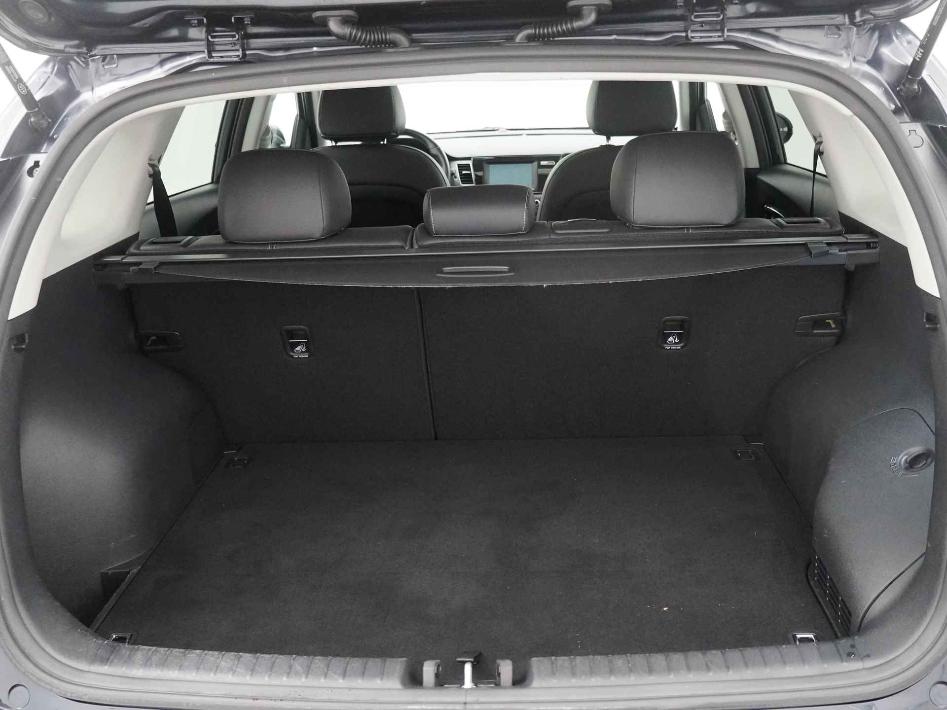 Kia Niro 1.6 GDi PHEV DynamicPlusLine - Lederen bekleding - Navigatie - Stoelverwarming - Climate Control - Fabrieksgarantie tot 11-2025 - 41/49