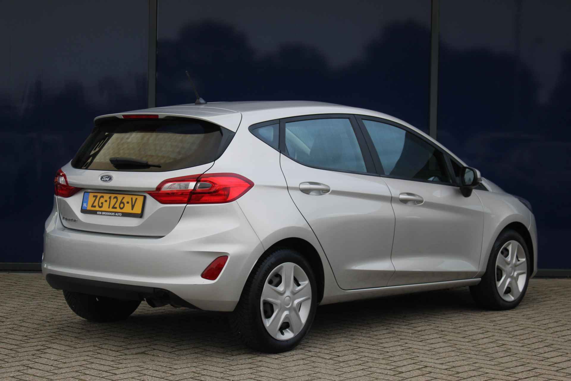 Ford Fiesta 1.1 85PK Trend | All Season | Airco | Bluetooth | Centrale vergrendeling | - 2/32