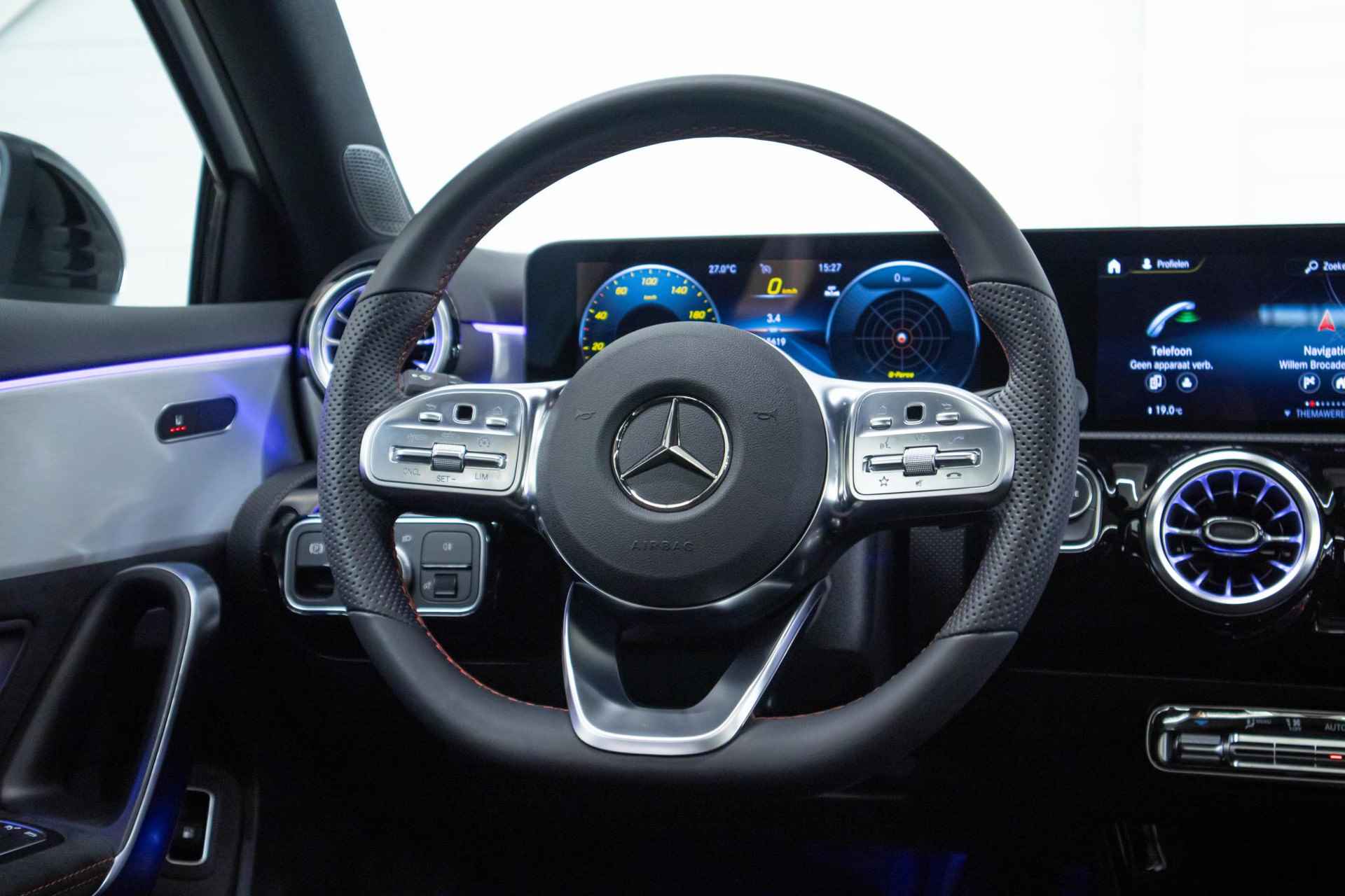 Mercedes-Benz A-klasse 250 e AMG Line | Night Pakket | Panoramadak | Sfeer | - 9/22
