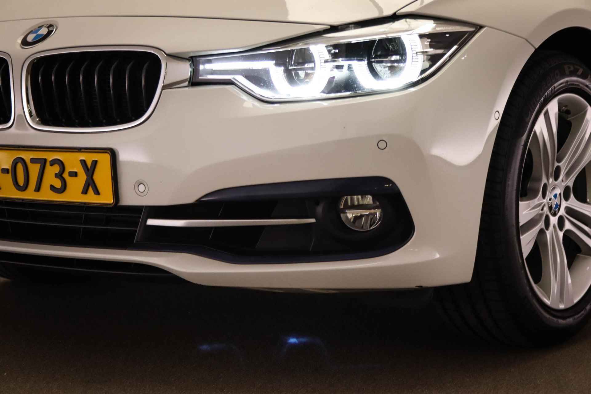 BMW 3-serie Touring 318i Sport | COMFORT / HIGH EXECUTIVE- PACK | ADAPTIVE LED | HEAD UP | LEDER | DAB | 17" | DEALER ONDERHOUDEN - 12/53