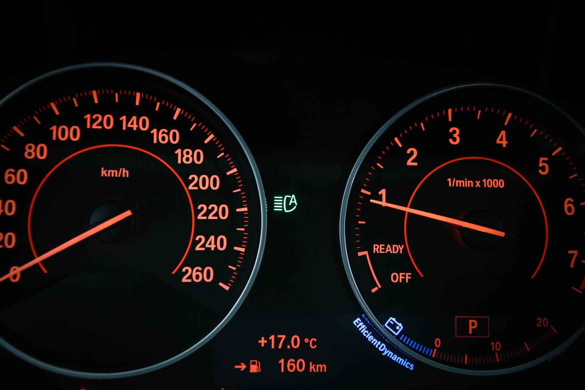 BMW 3-serie Touring 318i Sport | COMFORT / HIGH EXECUTIVE- PACK | ADAPTIVE LED | HEAD UP | LEDER | DAB | 17" | DEALER ONDERHOUDEN - 26/53
