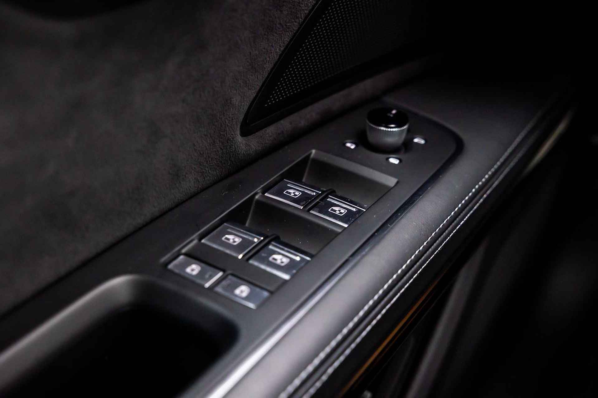 Audi A8 60 TFSIe 462pk Quattro S-Line | Head-up Display | Panoramadak | Digital Matrix LED - 29/55