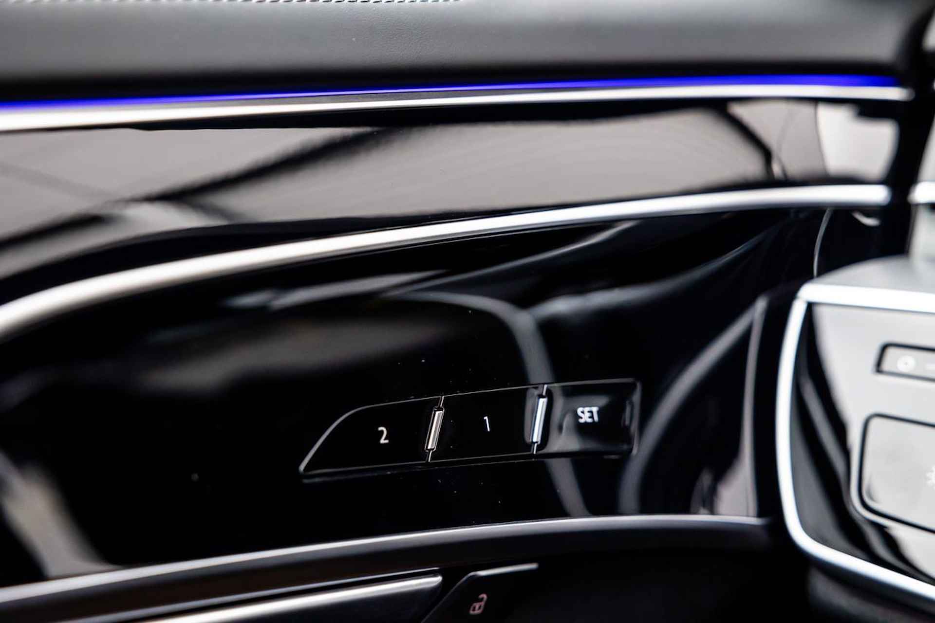 Audi A8 60 TFSIe 462pk Quattro S-Line | Head-up Display | Panoramadak | Digital Matrix LED - 30/55
