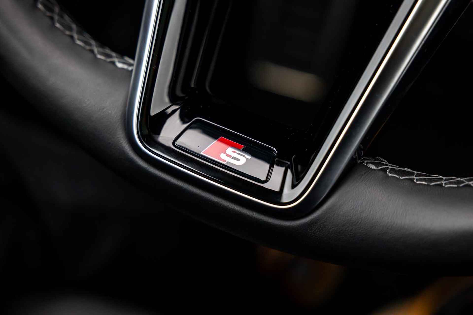 Audi A8 60 TFSIe 462pk Quattro S-Line | Head-up Display | Panoramadak | Digital Matrix LED - 33/55