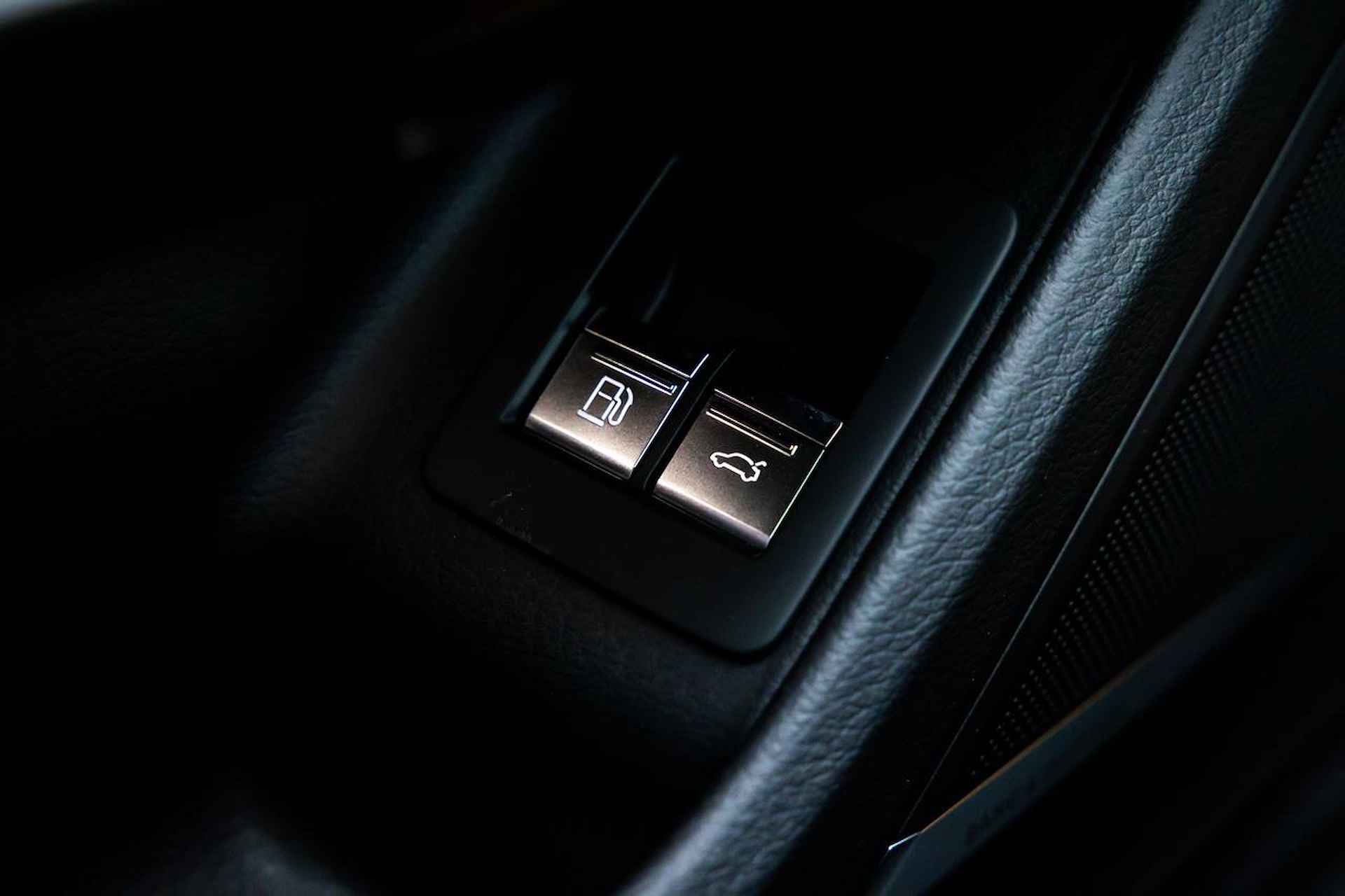 Audi A8 60 TFSIe 462pk Quattro S-Line | Head-up Display | Panoramadak | Digital Matrix LED - 34/55