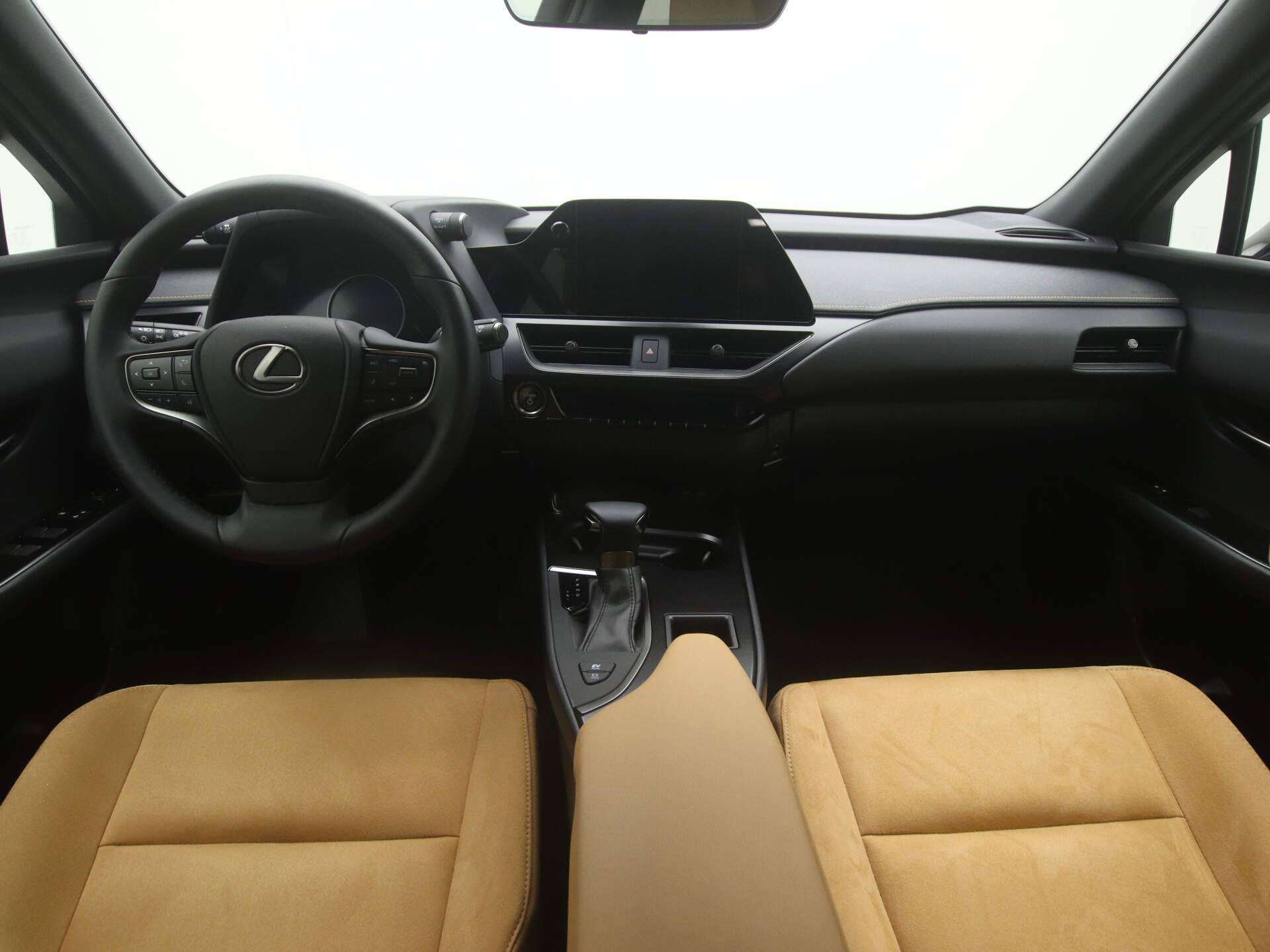 Lexus UX 250h Preference Line *Demo* | Apple Carplay / Android Auto | - 5/39