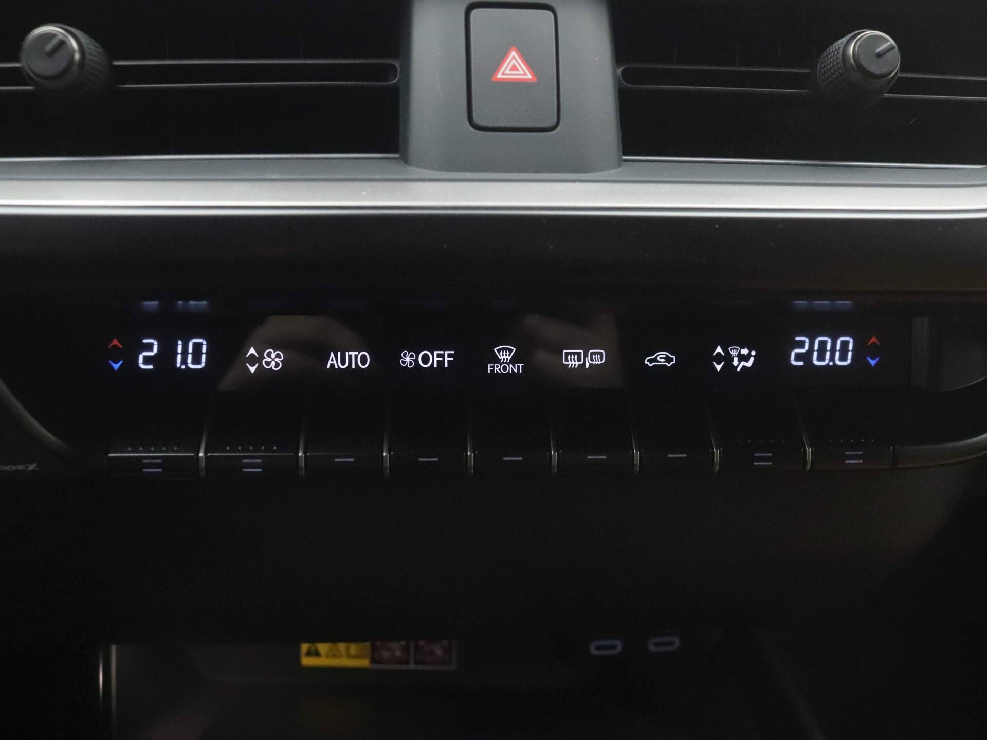 Lexus UX 250h Preference Line *Demo* | Apple Carplay / Android Auto | - 10/39