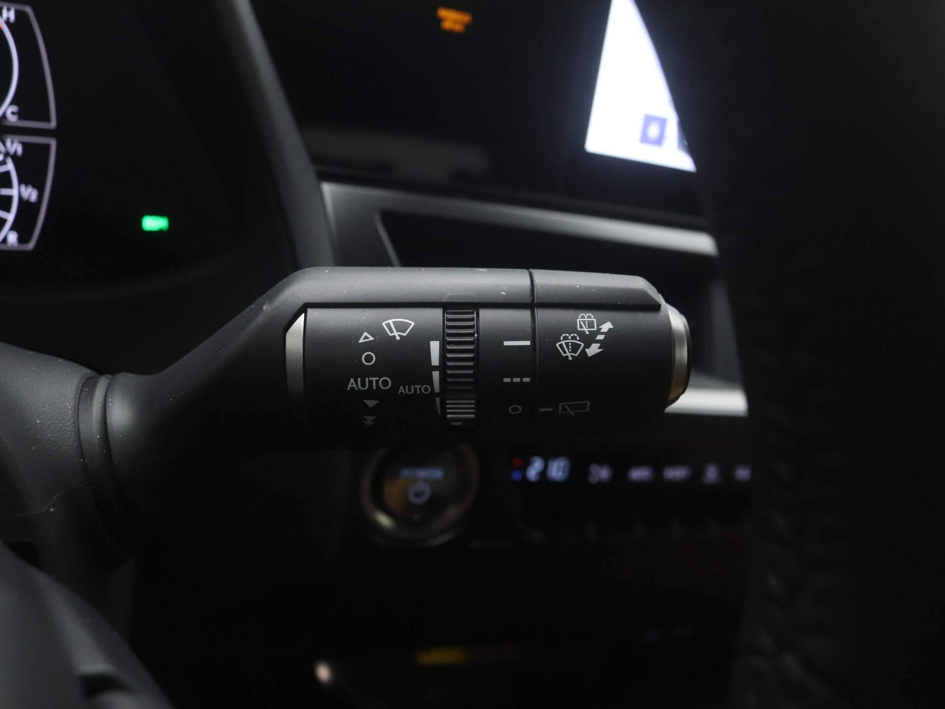 Lexus UX 250h Preference Line *Demo* | Apple Carplay / Android Auto | - 21/39
