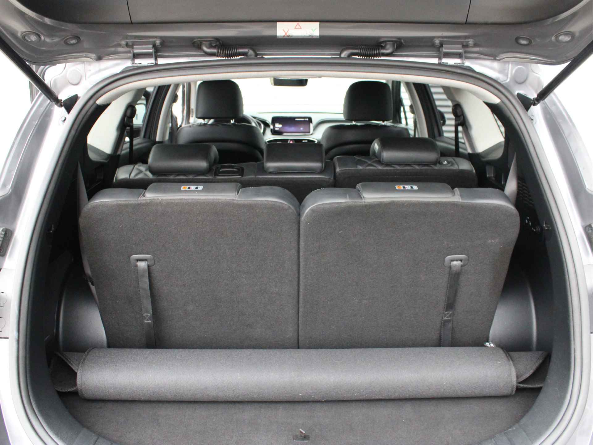 Hyundai Santa Fe 1.6 T-GDI HEV Comfort Smart 7p. | Afn. Trekhaak | Elektr. Stoelen | Leren Bekleding | Stoelverwarming | Navigatie | Achteruitrij - 34/34