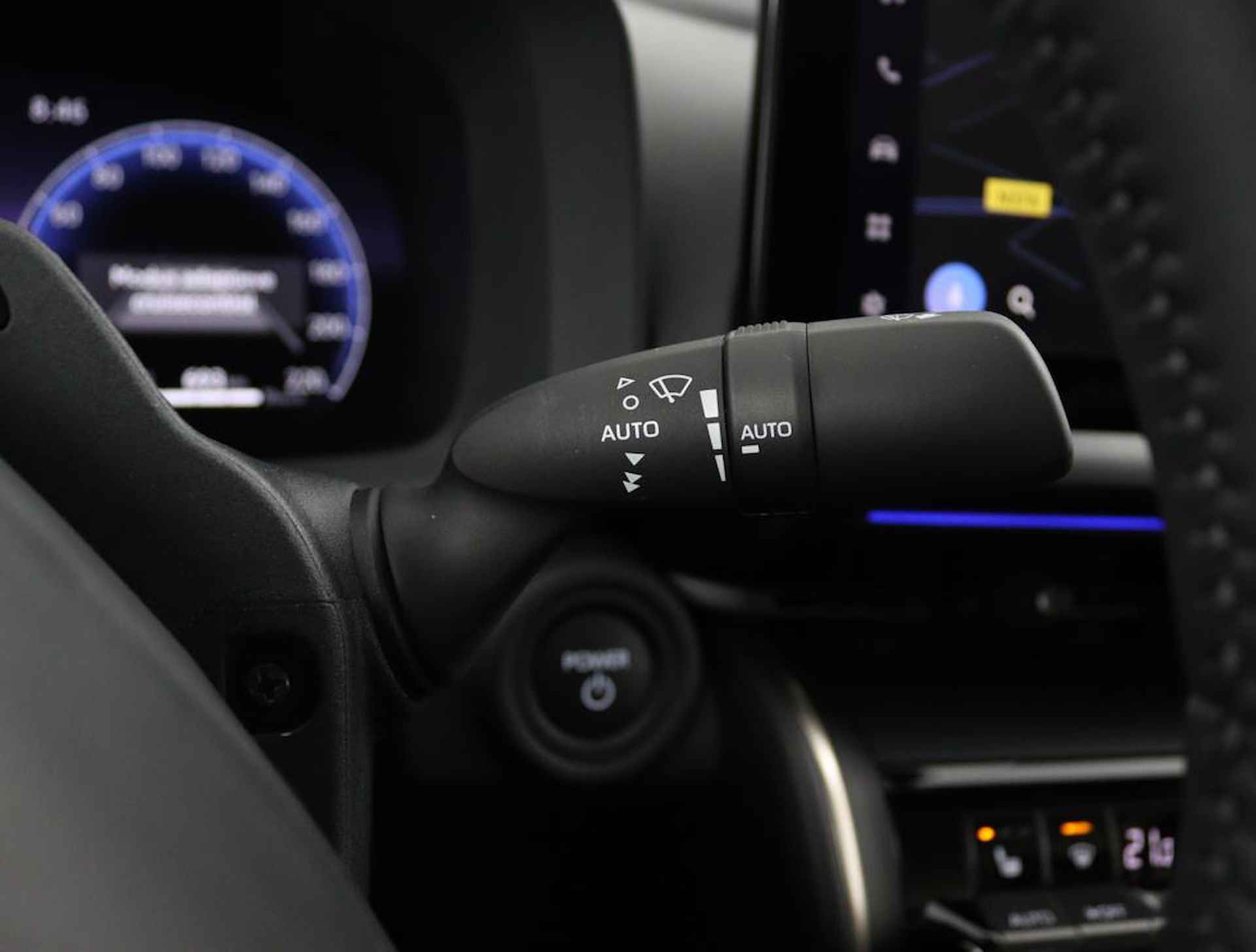 Toyota C-HR 1.8 Hybrid Executive | Next Generation Pack | Panorama Dak | JBL | Head Up Display | BI-Tone | 10 Jaar Garantie | - 40/66