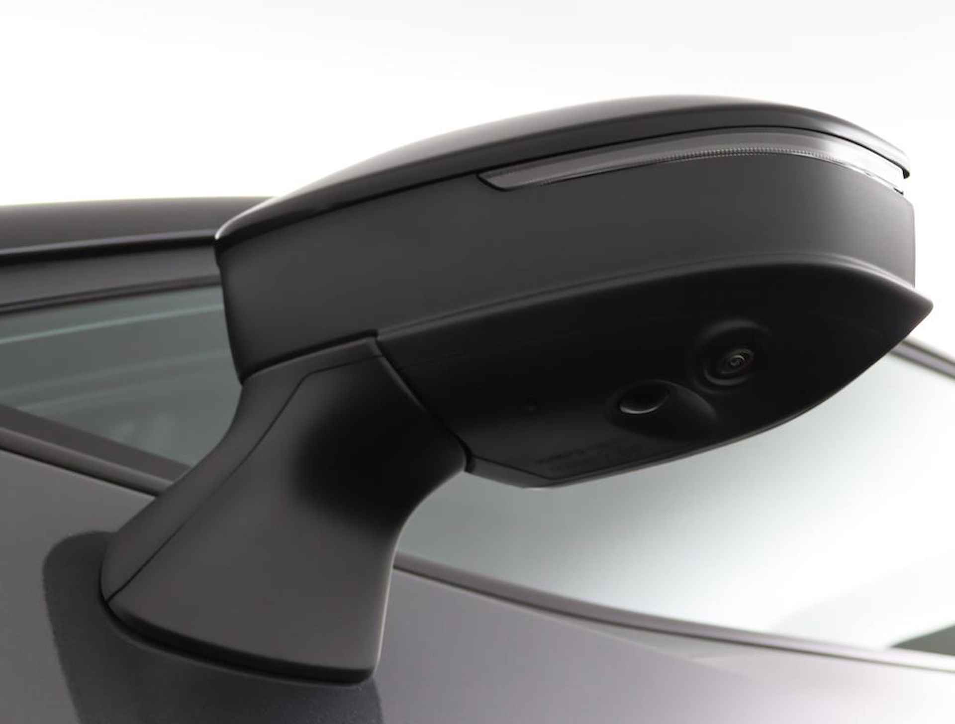 Toyota C-HR 1.8 Hybrid Executive | Next Generation Pack | Panorama Dak | JBL | Head Up Display | BI-Tone | 10 Jaar Garantie | - 53/66
