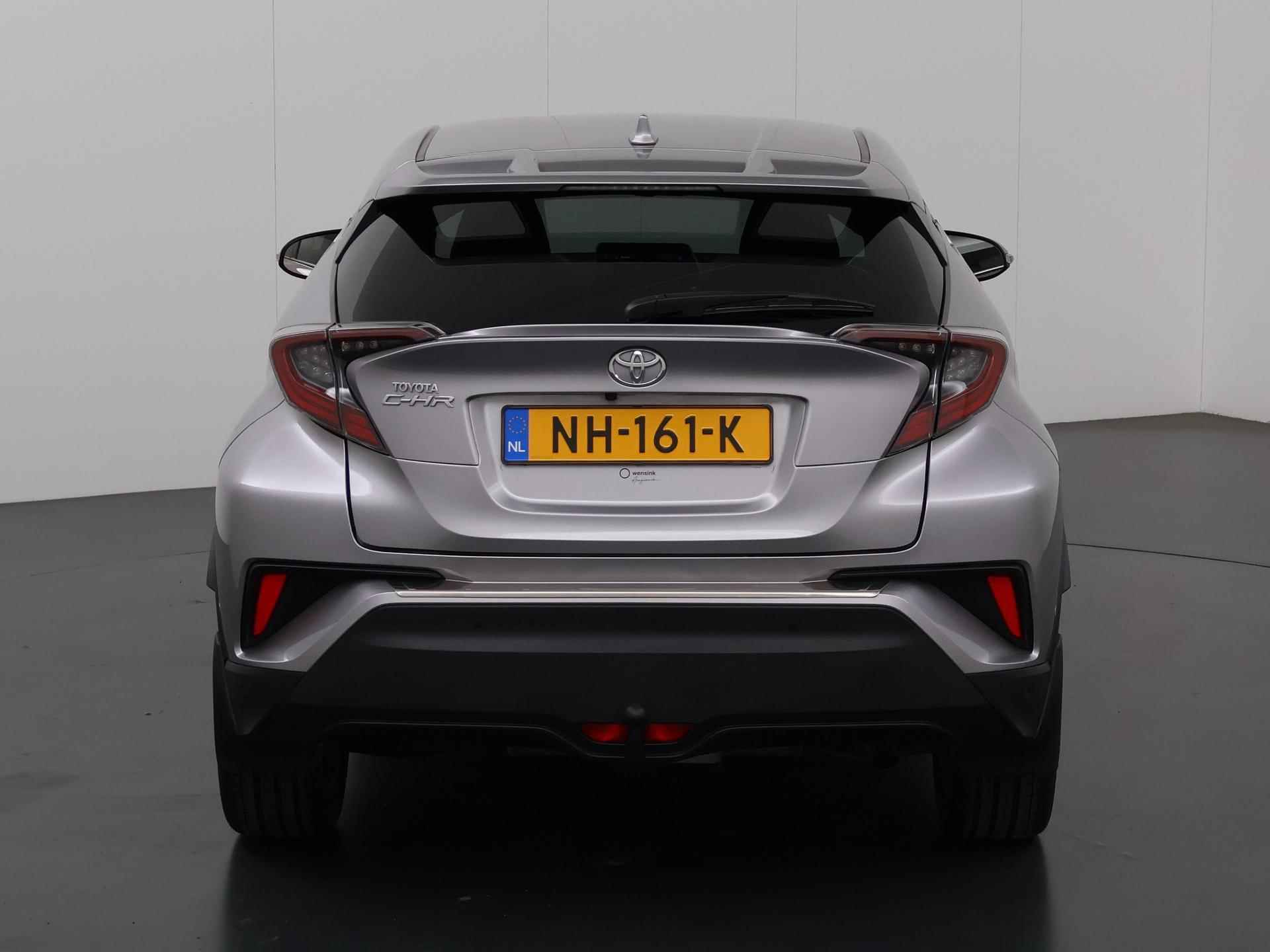 Toyota C-HR 1.2 Premium | Trekhaak | Camera | Navigatie | Stof/Leder combinatie | Stoelverwarming | Bluetooth | Rij-hulp-Systeem | Cruise Control | Climate Control | - 5/39