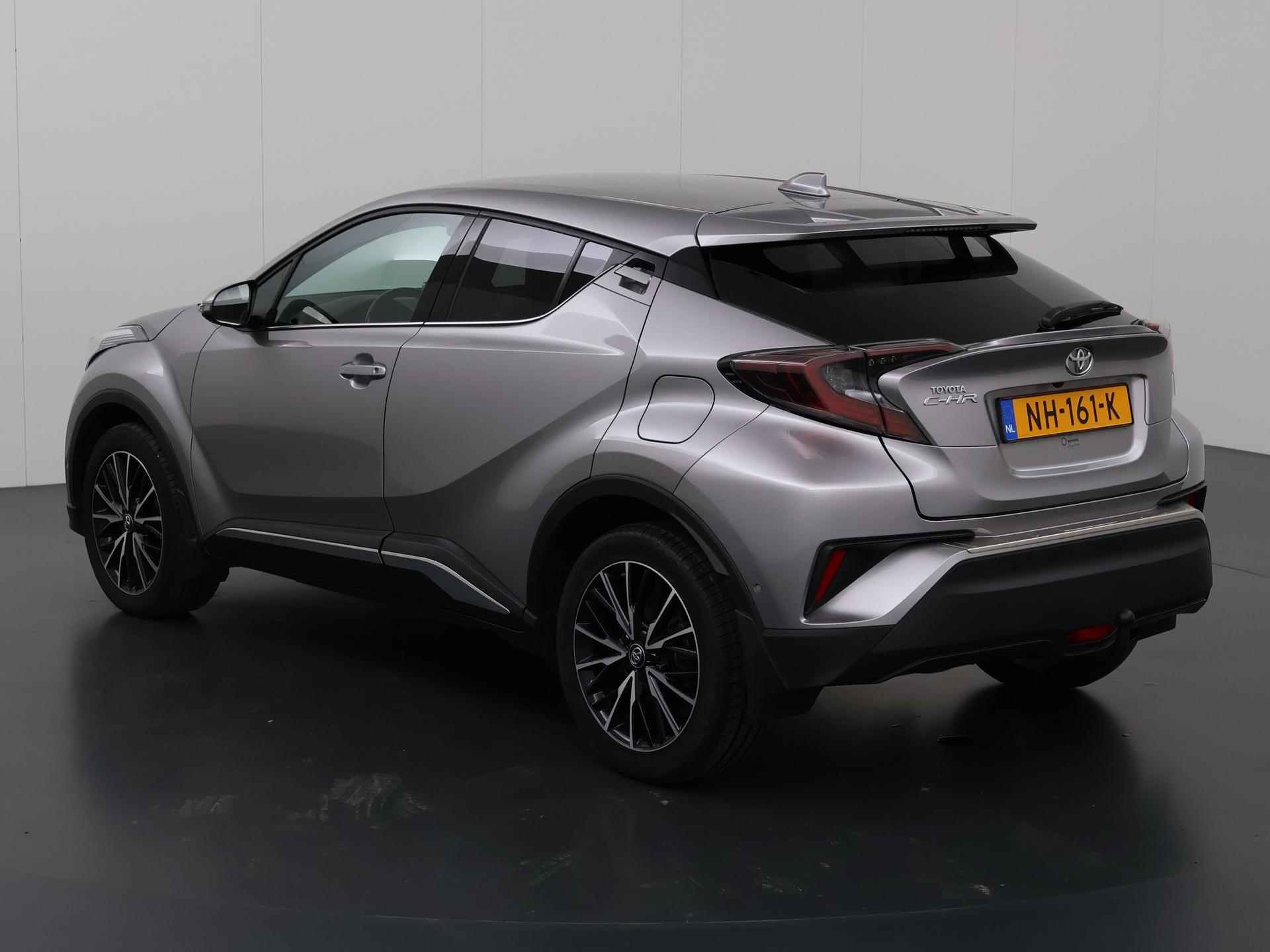 Toyota C-HR 1.2 Premium | Trekhaak | Camera | Navigatie | Stof/Leder combinatie | Stoelverwarming | Bluetooth | Rij-hulp-Systeem | Cruise Control | Climate Control | - 23/39