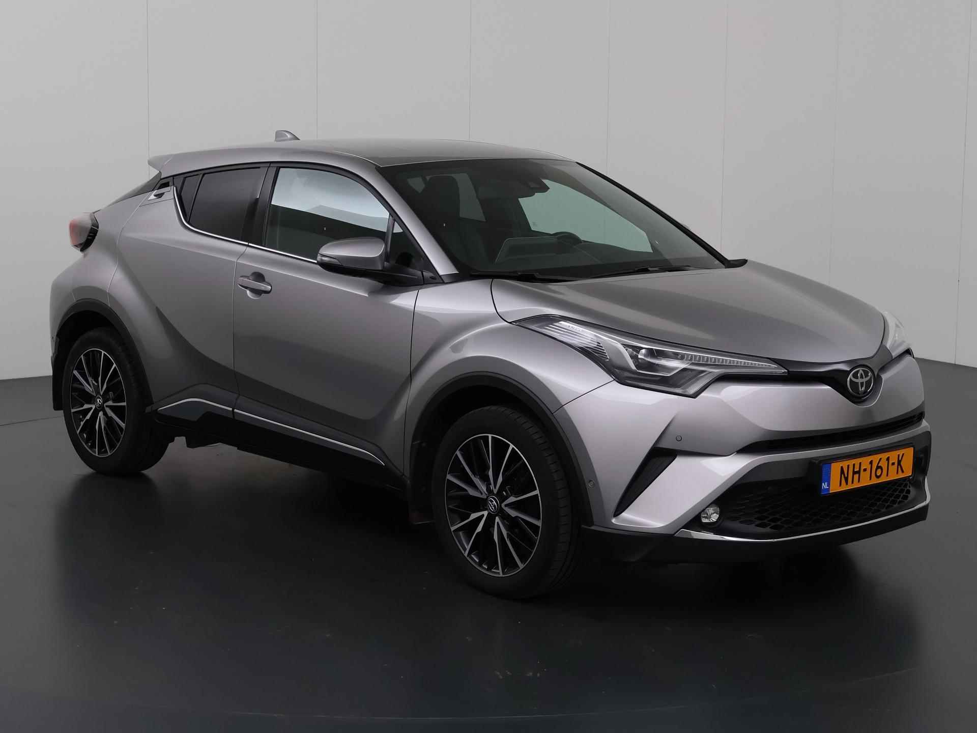 Toyota C-HR 1.2 Premium | Trekhaak | Camera | Navigatie | Stof/Leder combinatie | Stoelverwarming | Bluetooth | Rij-hulp-Systeem | Cruise Control | Climate Control | - 24/39