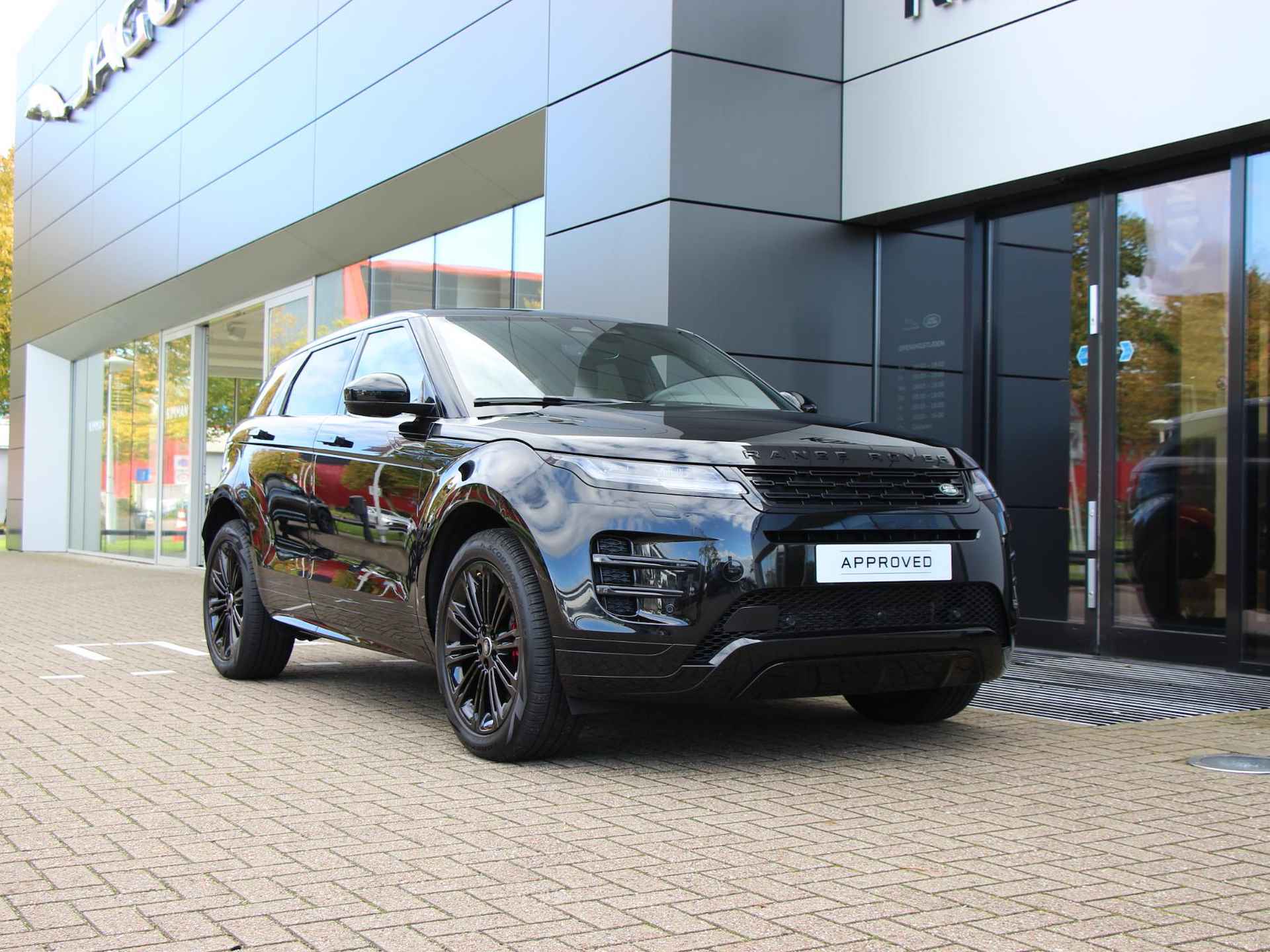 Land Rover Range Rover Evoque P300e PHEV AWD Dynamic SE - 3/38