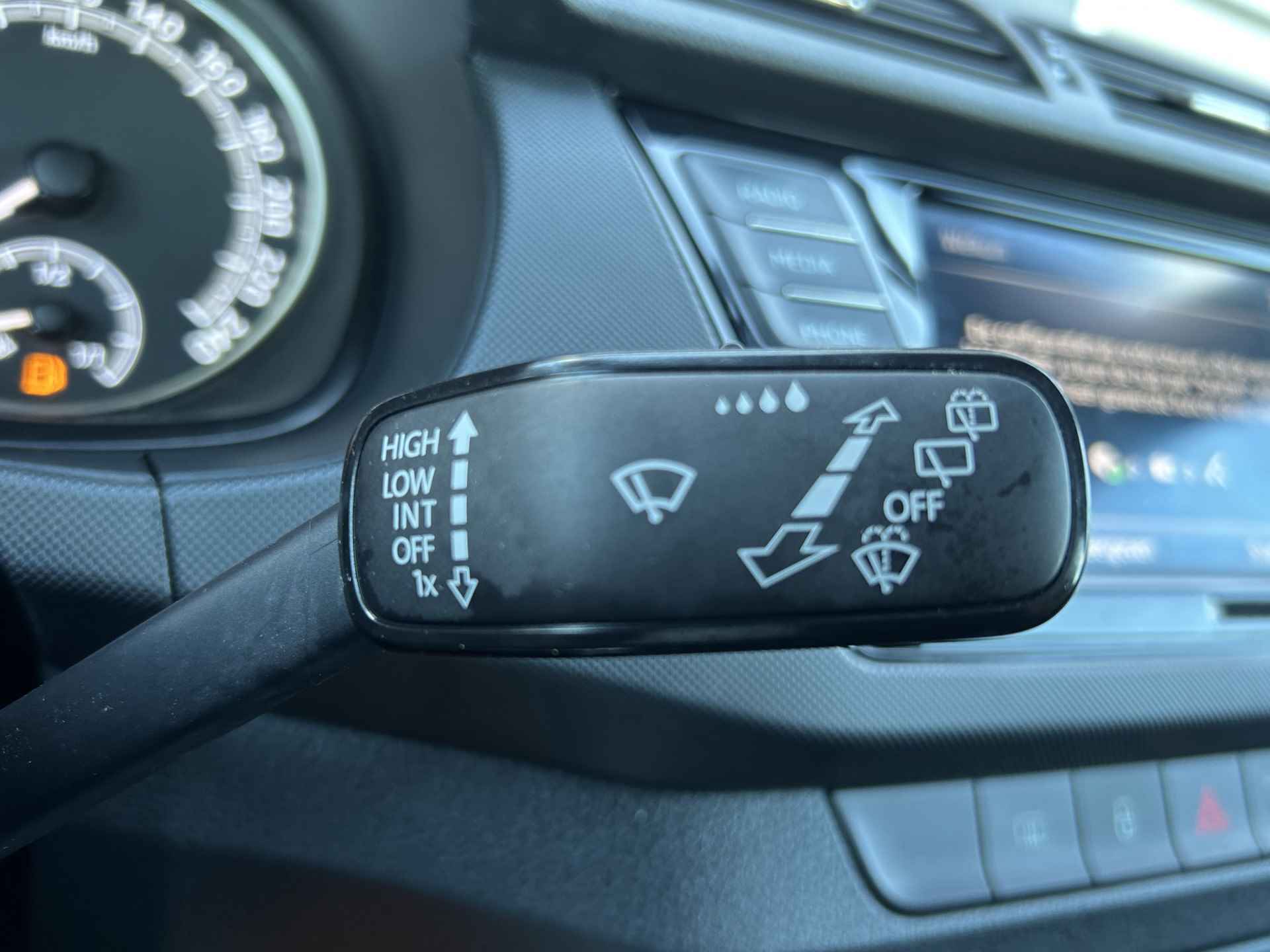 Škoda Fabia Combi 1.0 TSI 95 pk Active | Airco | Cruise Control | Bluetooth | - 17/30