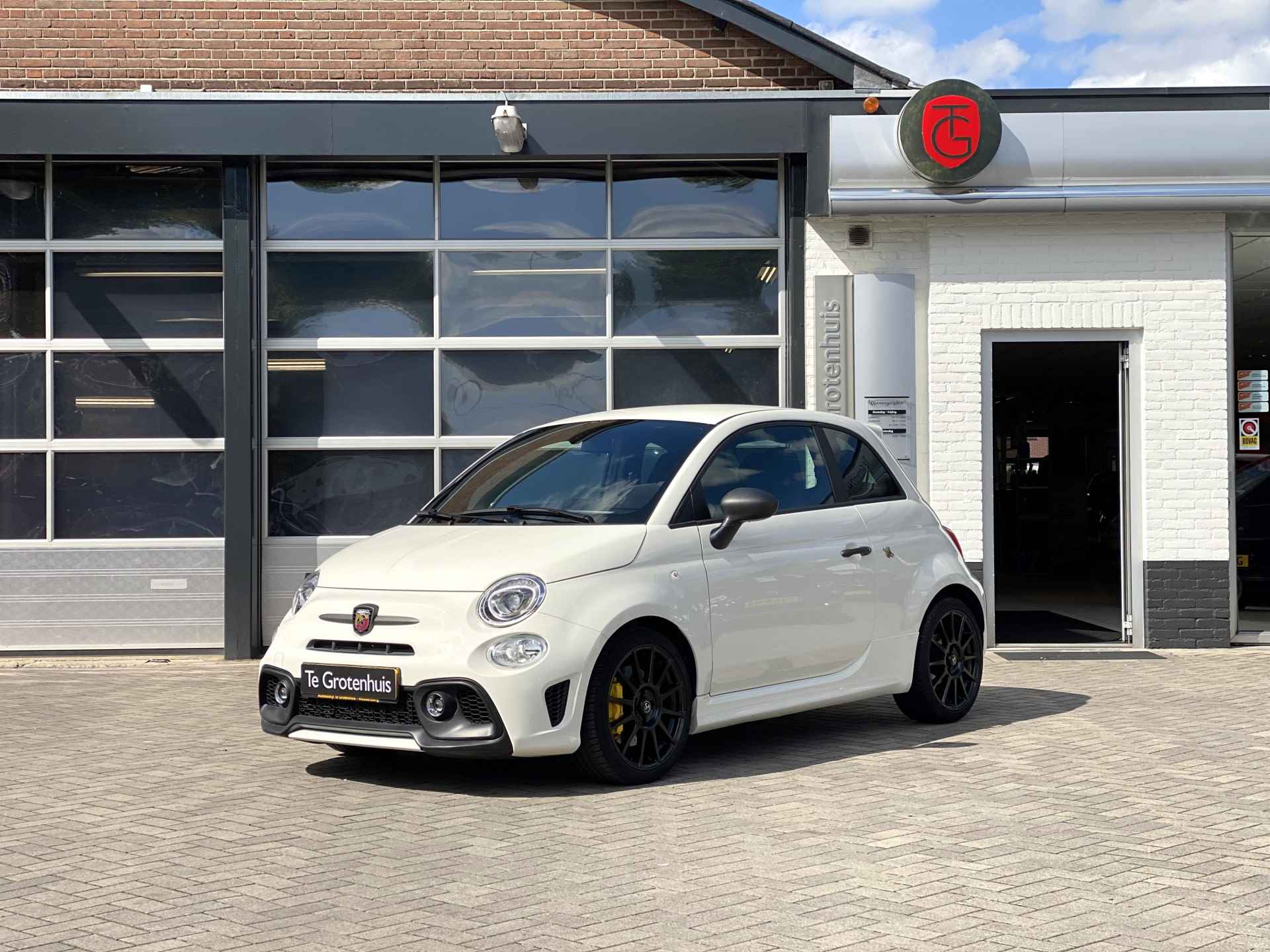 Abarth 695 Fiat / Abarth 695 COMPETIZIONE 1.4T 180PK | SABELT | - 1/30