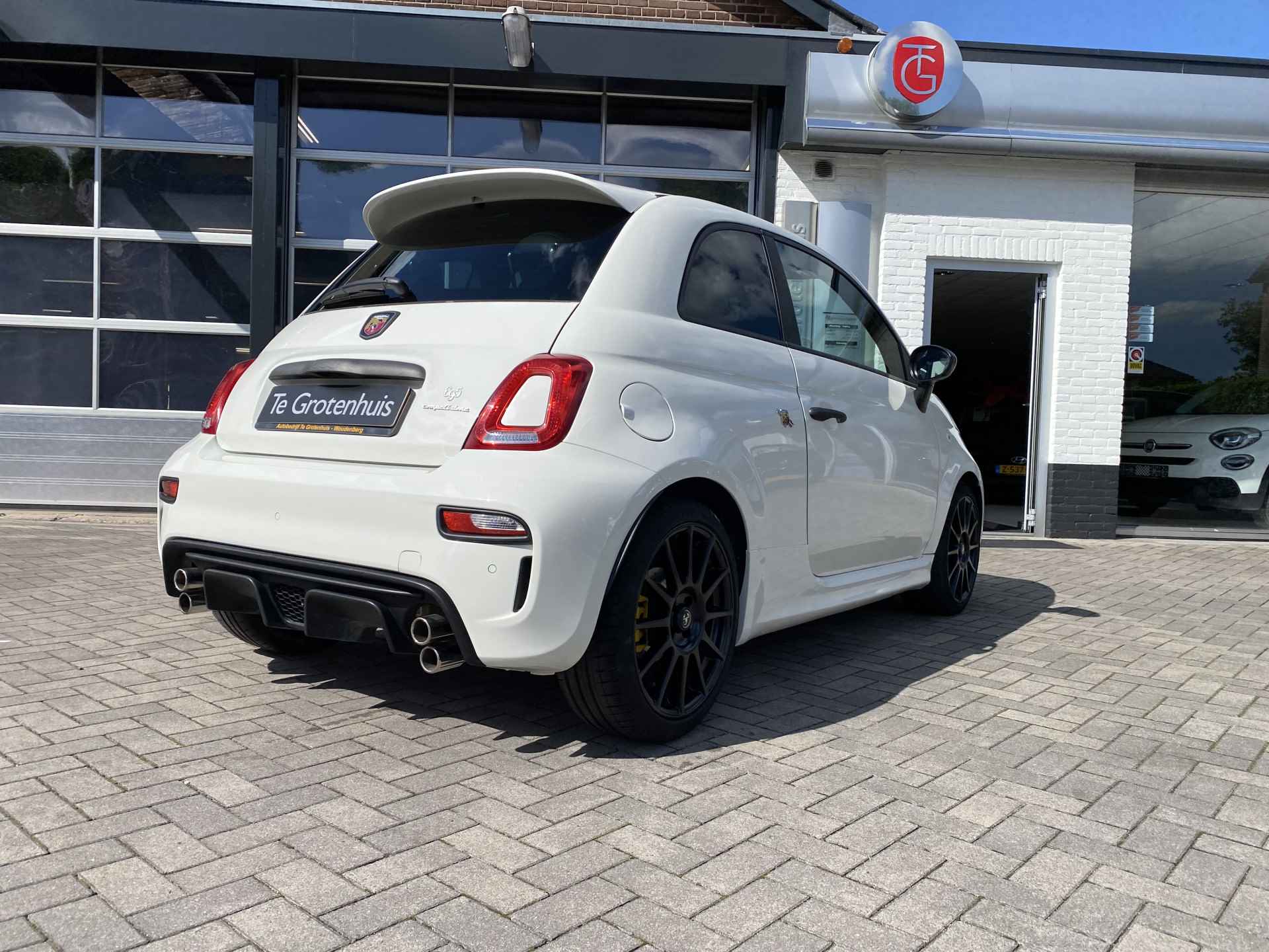 Abarth 695 Fiat / Abarth 695 COMPETIZIONE 1.4T 180PK | SABELT | - 6/30