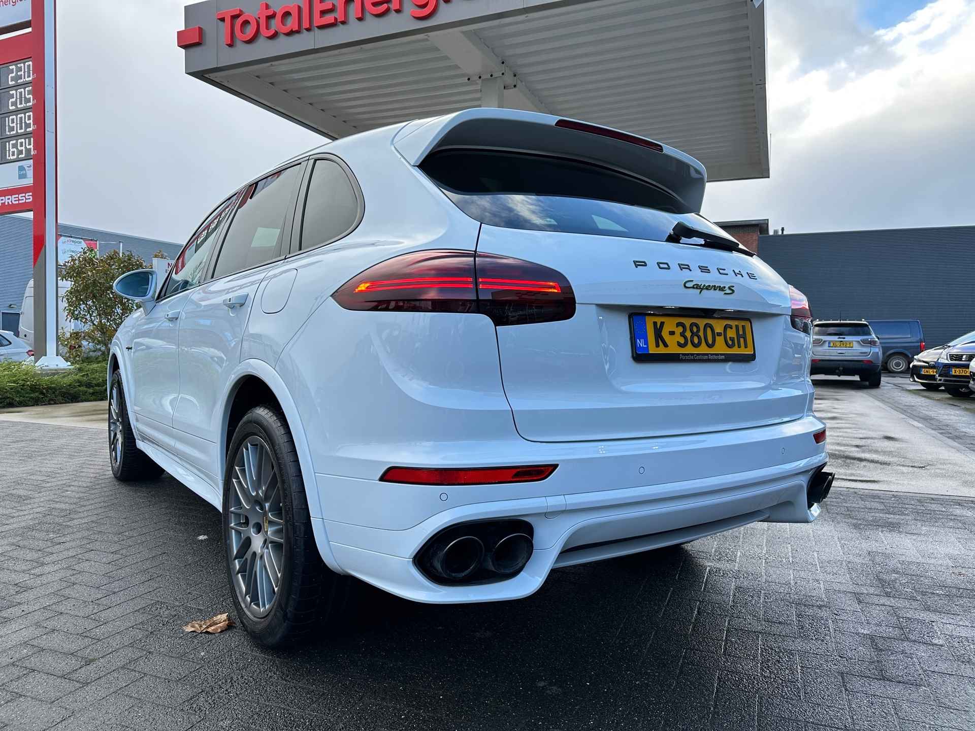 Porsche Cayenne 3.0 S E-Hybrid|Rijklaar|Sport Chrono|Pano|Bose|Luchtvering|Dealer Onderhouden - 5/45