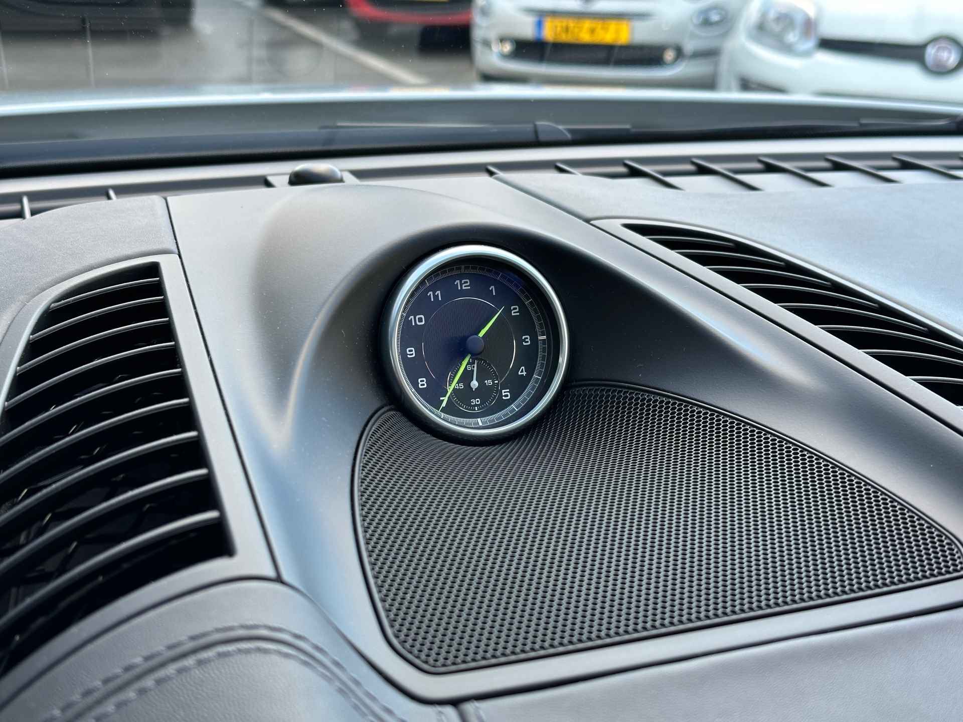 Porsche Cayenne 3.0 S E-Hybrid|Rijklaar|Sport Chrono|Pano|Bose|Luchtvering|Dealer Onderhouden - 14/45