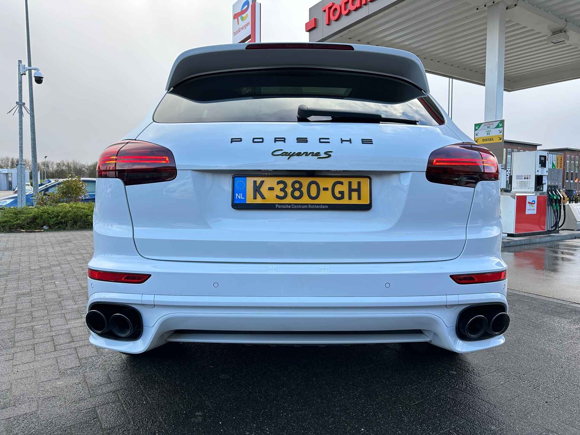 Porsche Cayenne 3.0 S E-Hybrid|Rijklaar|Sport Chrono|Pano|Bose|Luchtvering|Dealer Onderhouden - 21/45