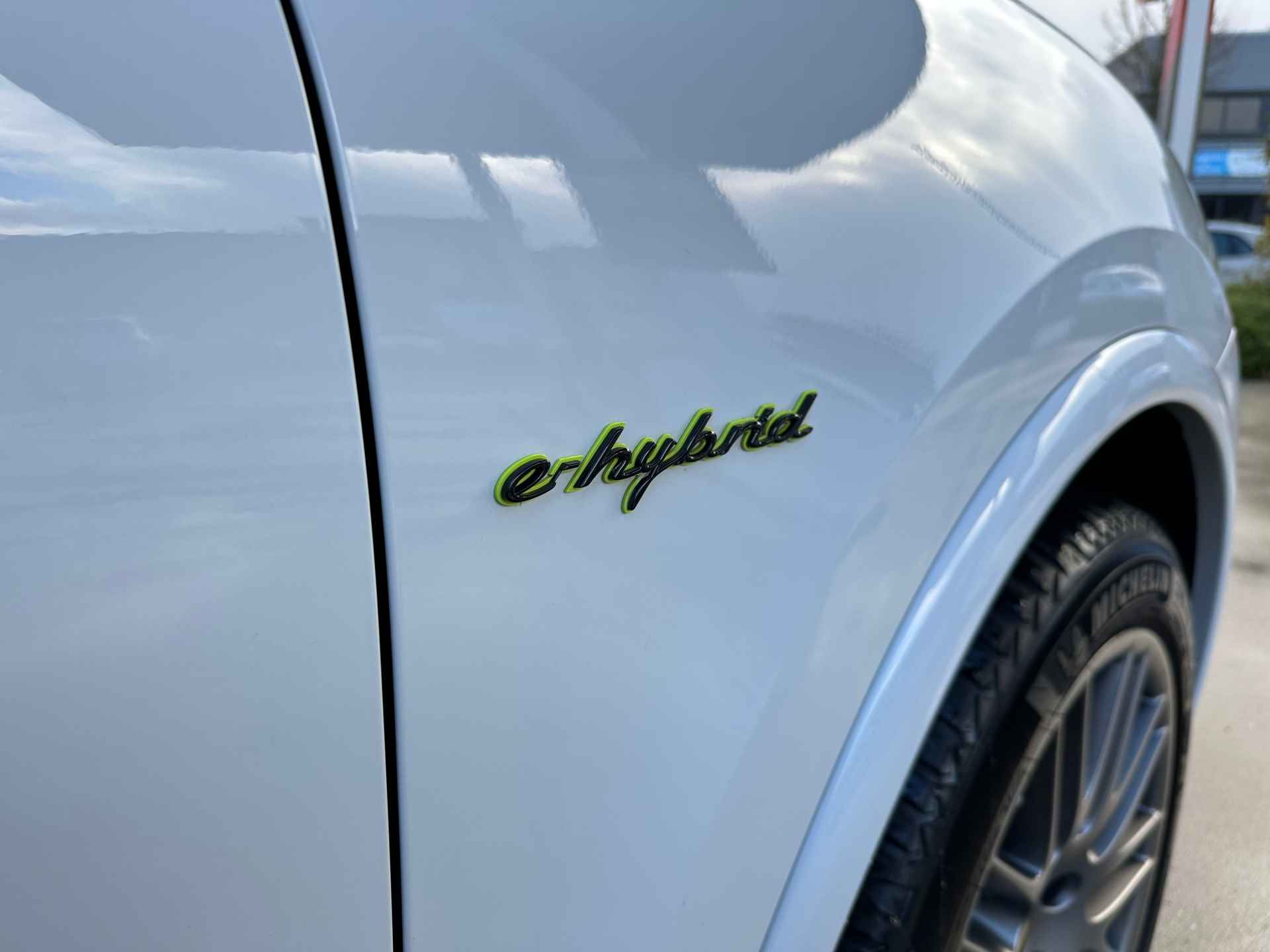 Porsche Cayenne 3.0 S E-Hybrid|Rijklaar|Sport Chrono|Pano|Bose|Luchtvering|Dealer Onderhouden - 42/45