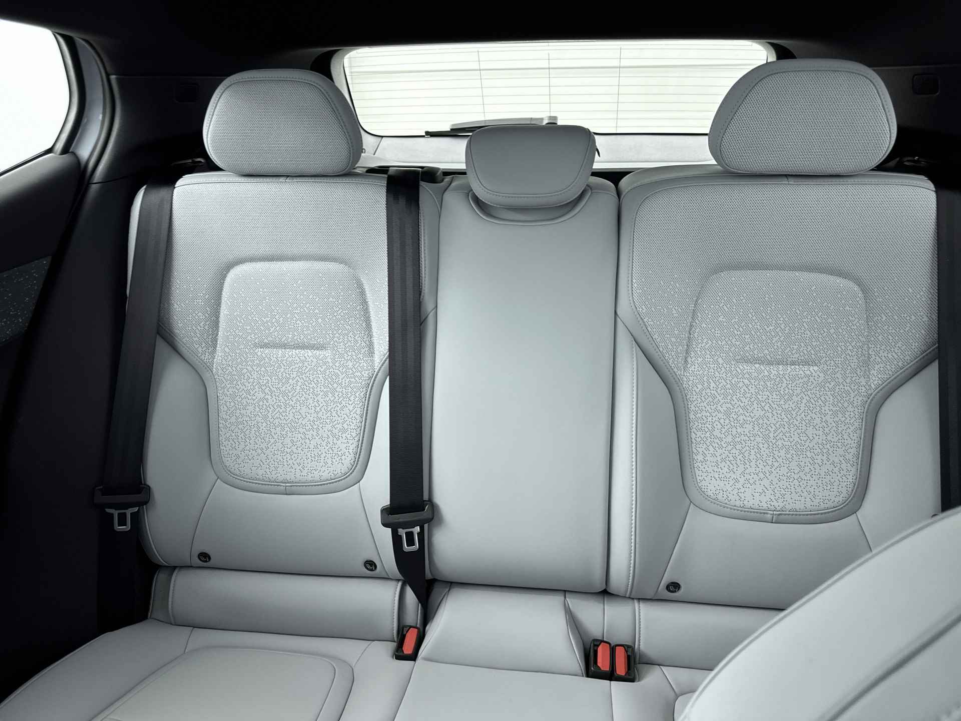 Volvo EX30 Twin Motor Performance Ultra | 20" | Breeze interieur | Stoel- Stuurverwarming - 14/33