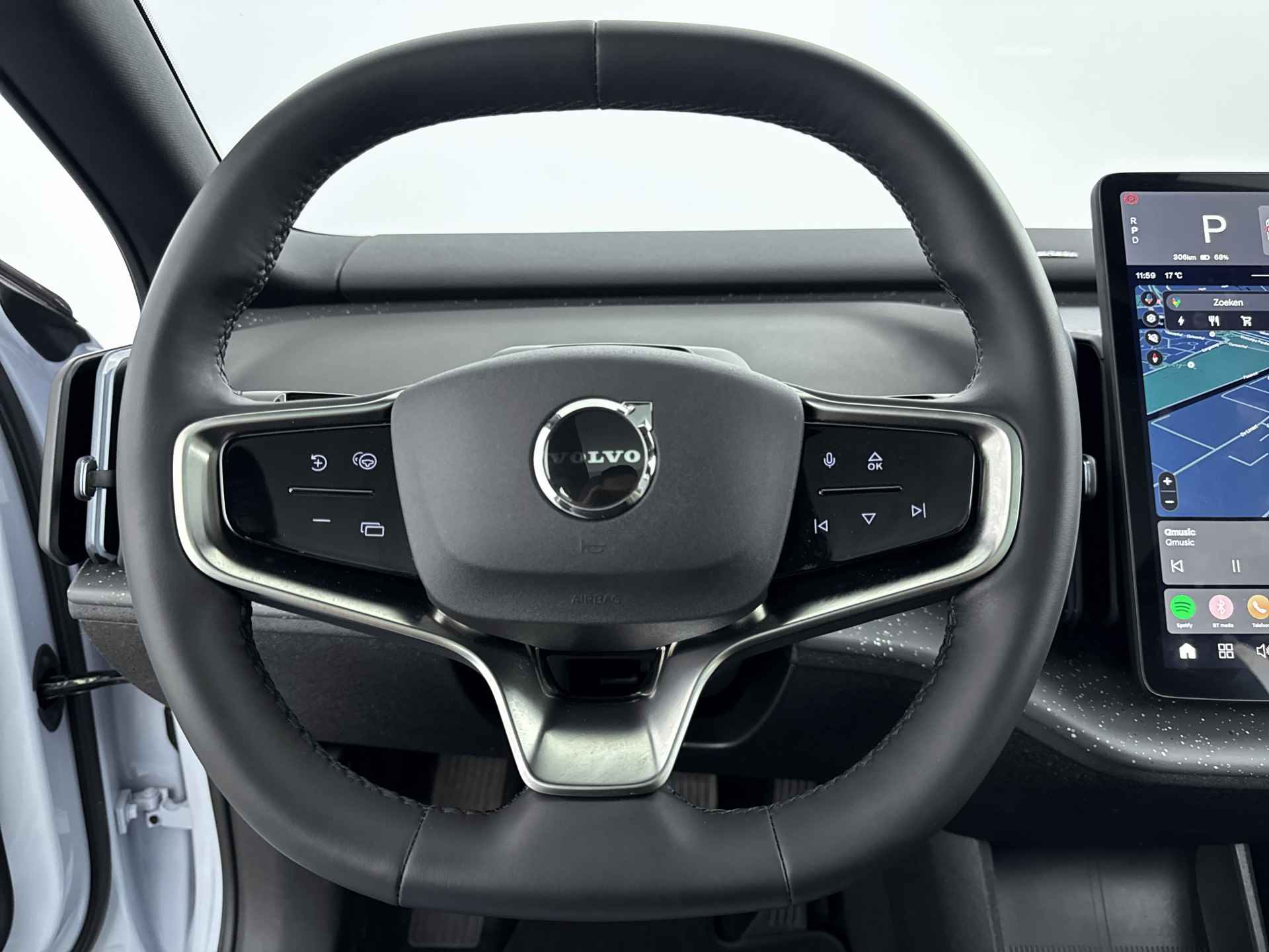 Volvo EX30 Twin Motor Performance Ultra | 20" | Breeze interieur | Stoel- Stuurverwarming - 15/33